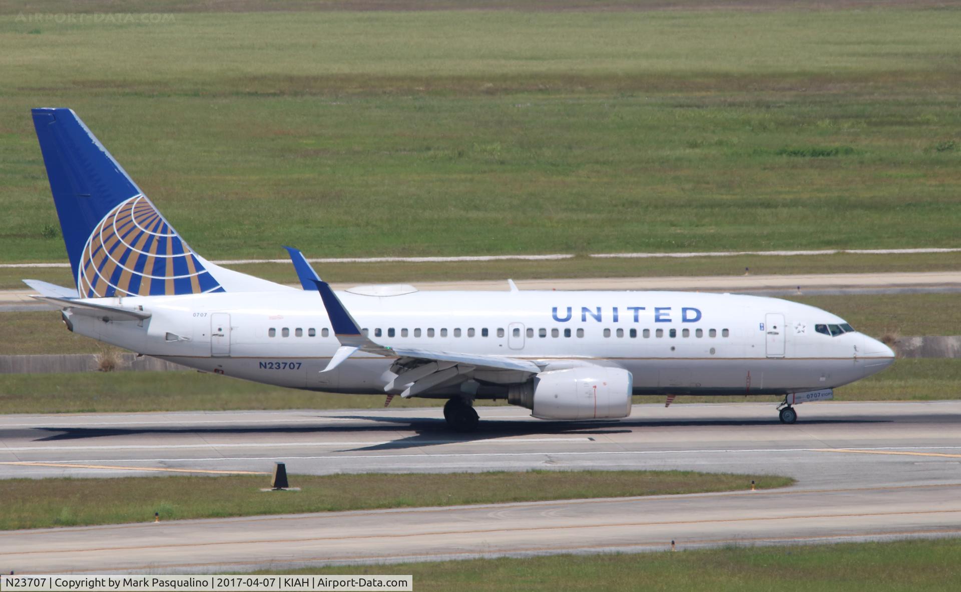 N23707, 1998 Boeing 737-724 C/N 28768, Boeing 737-700