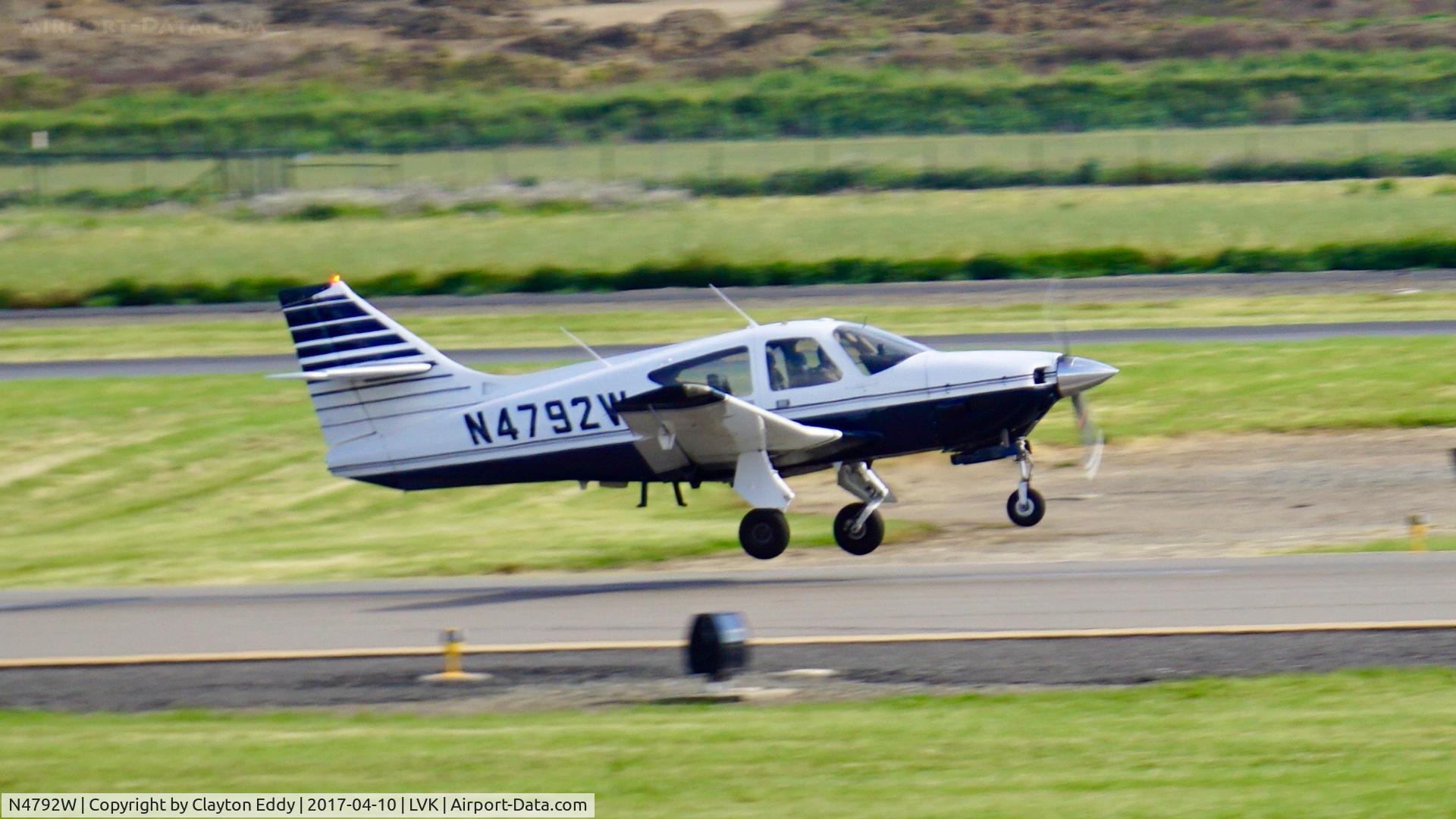 N4792W, 1976 Rockwell International 114 Commander C/N 14132, Livermore Airport California 2017