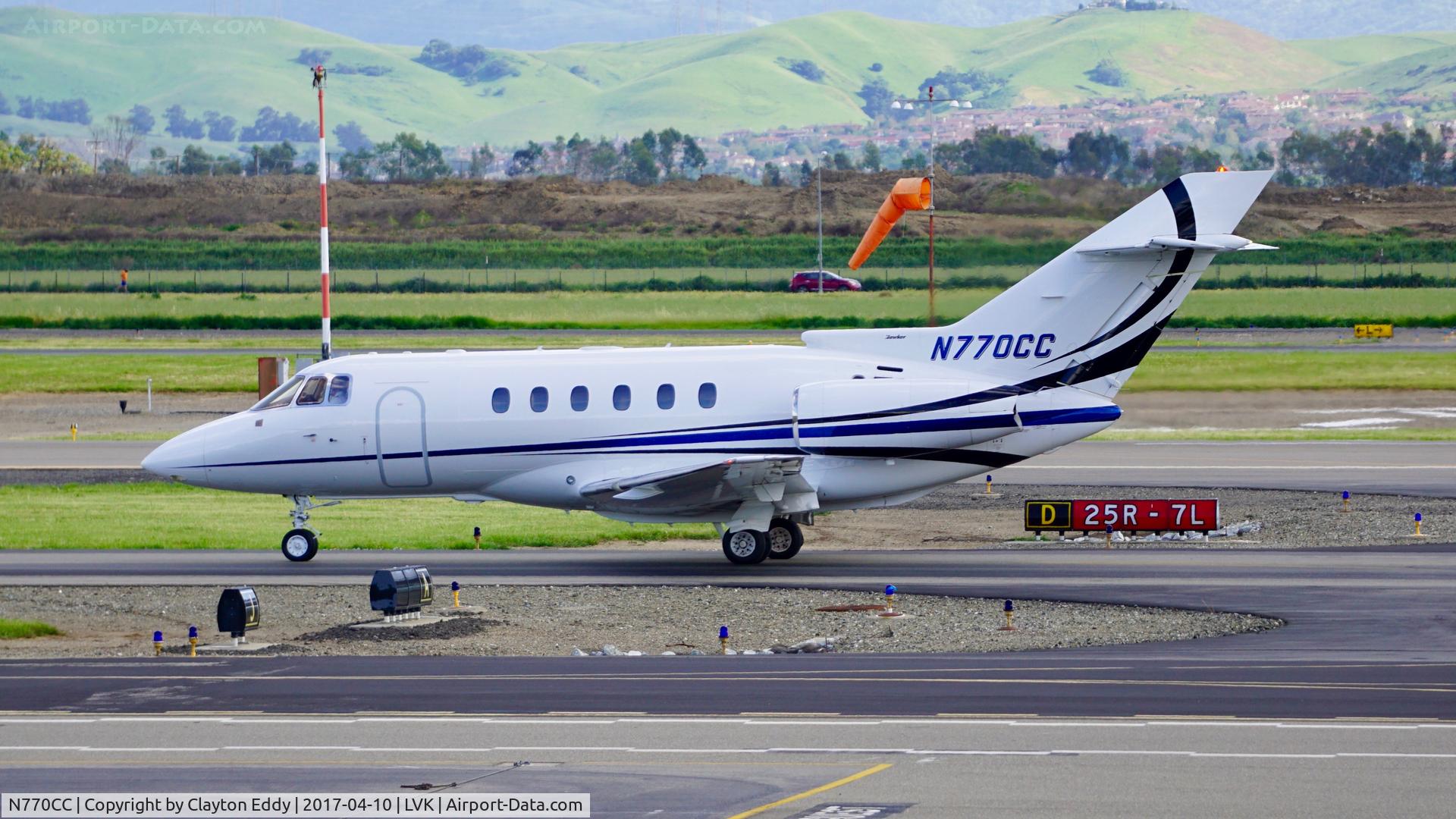 N770CC, 2002 Raytheon Hawker 800XP C/N 258587, Livermore Airport California 2017