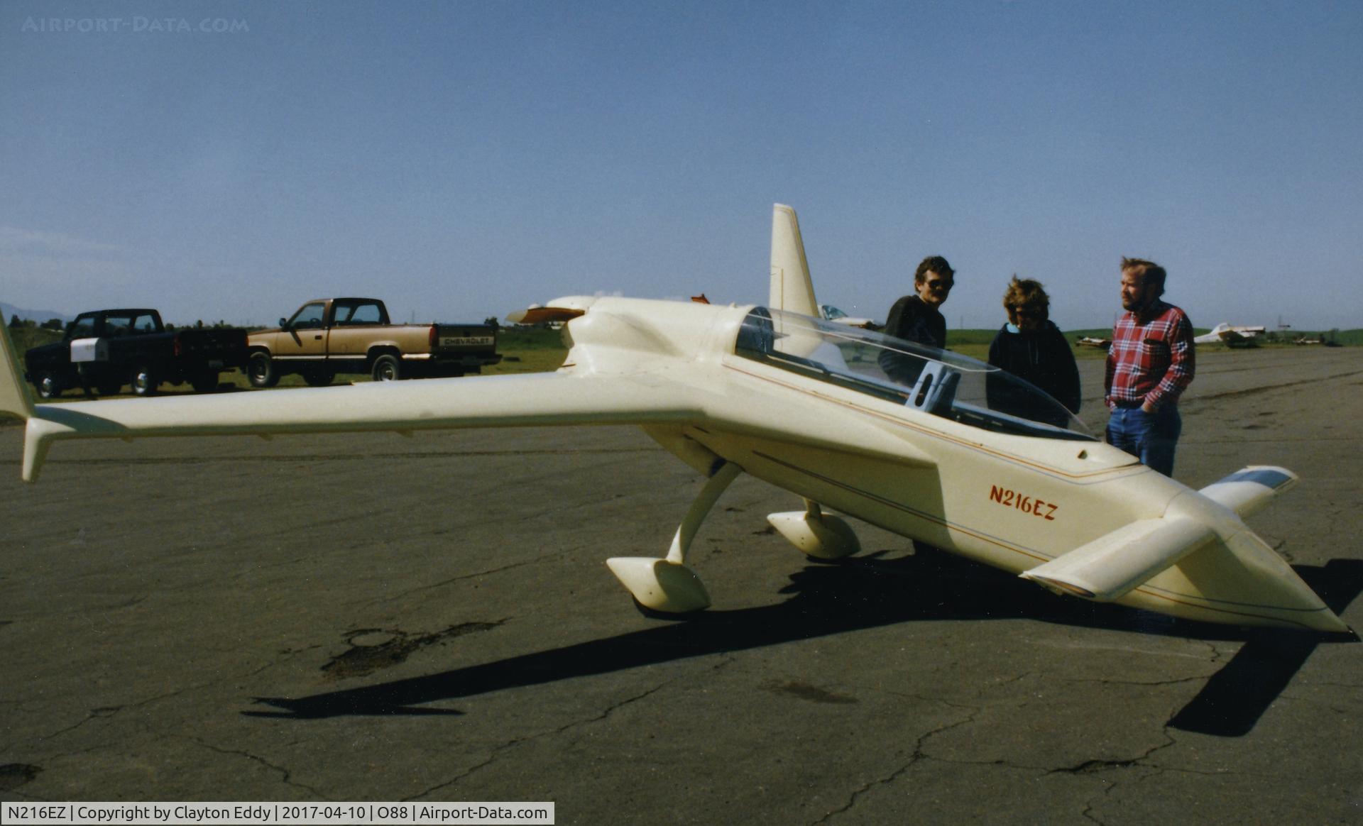 N216EZ, 1979 Rutan VariEze C/N 216, Old Rio Vista Airport California. Early 90's?