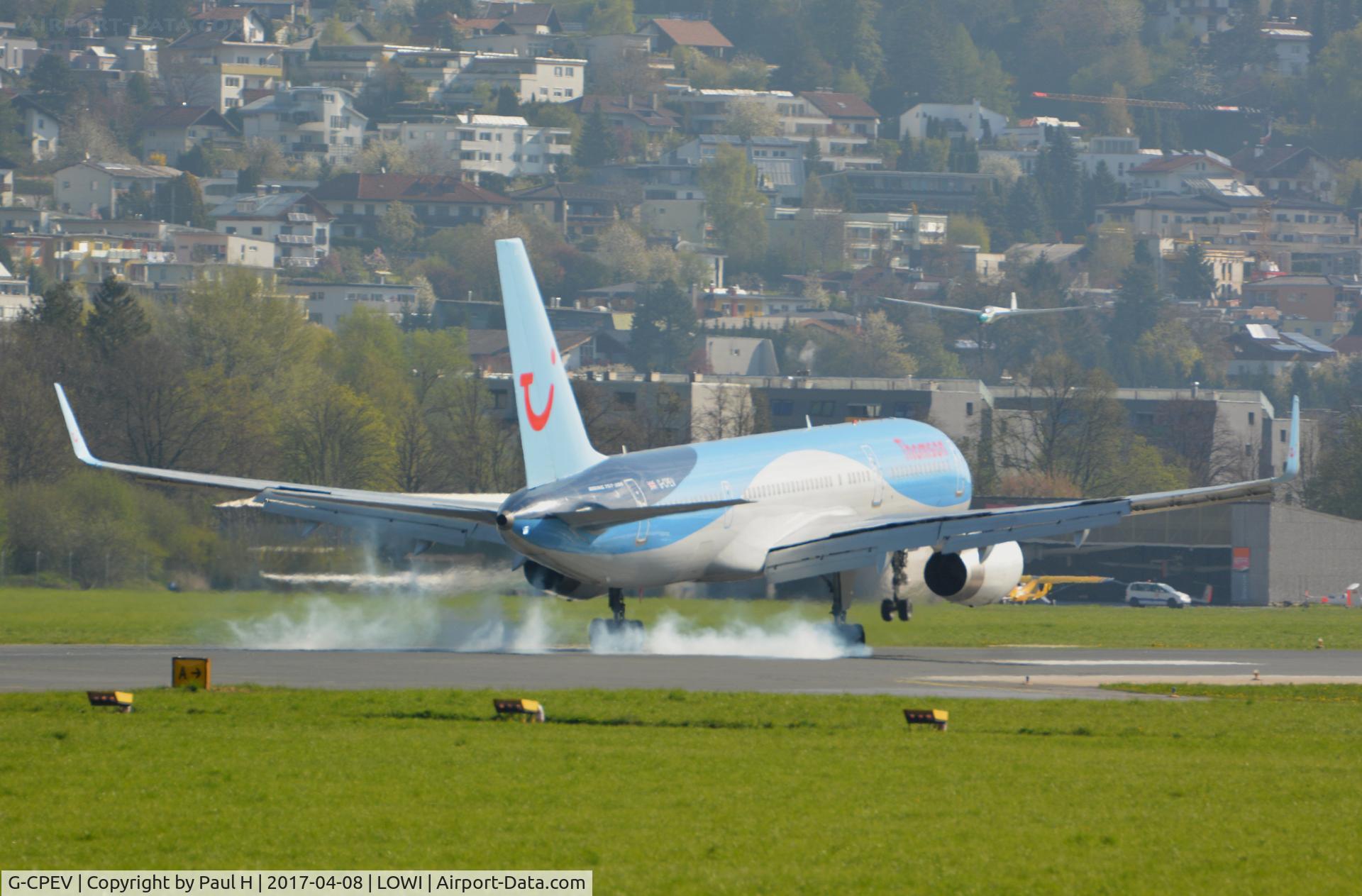 G-CPEV, 1999 Boeing 757-236 C/N 29943, Smoking the mains on arrival at LOWI, Innsbruck