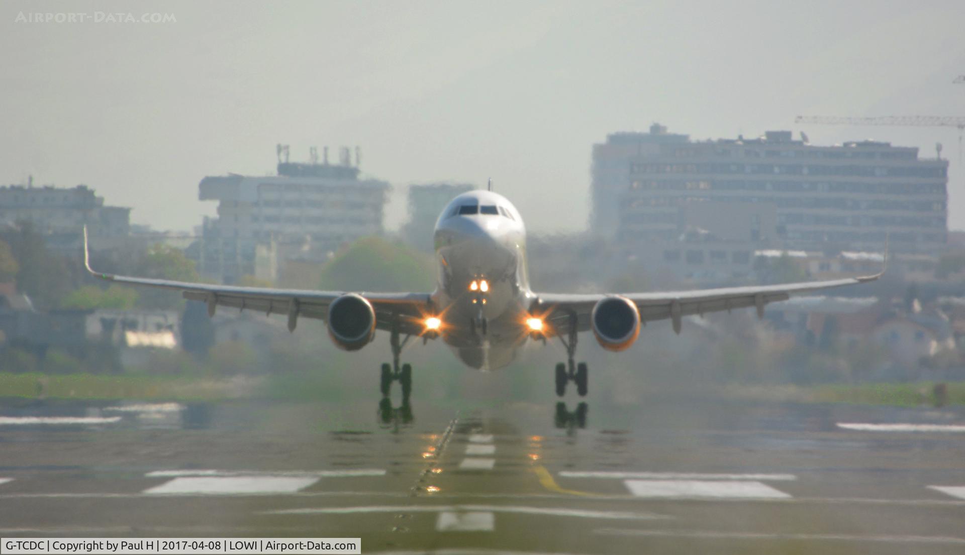 G-TCDC, 2013 Airbus A321-211 C/N 5872, Rocketing out of LOWI, Innsbruck