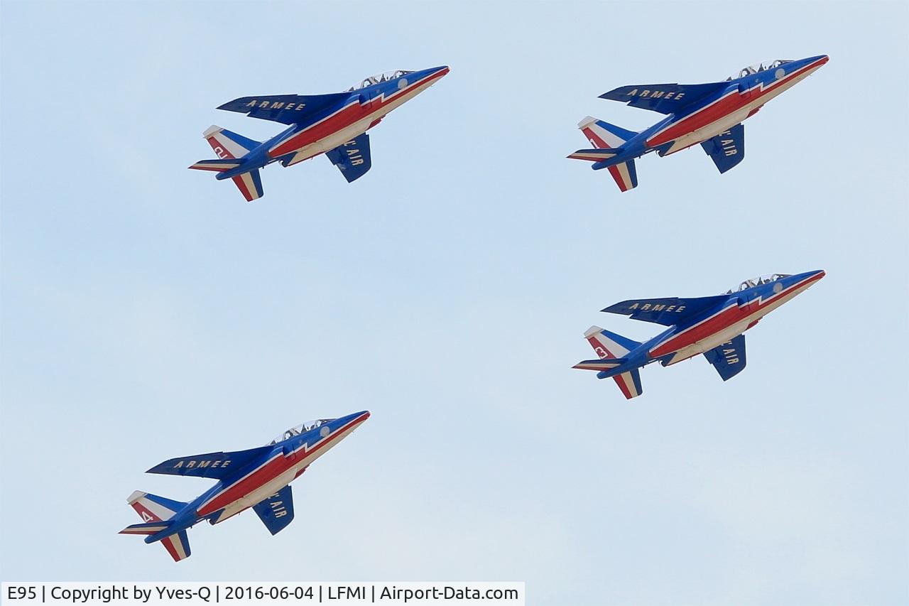 E95, Dassault-Dornier Alpha Jet E C/N E95, Dassault-Dornier Alpha Jet E (F-TERQ), Atos 2 of Patrouille de France 2016, Take off rwy 33, Istres-Le Tubé Air Base 125 (LFMI-QIE) Open day 2016