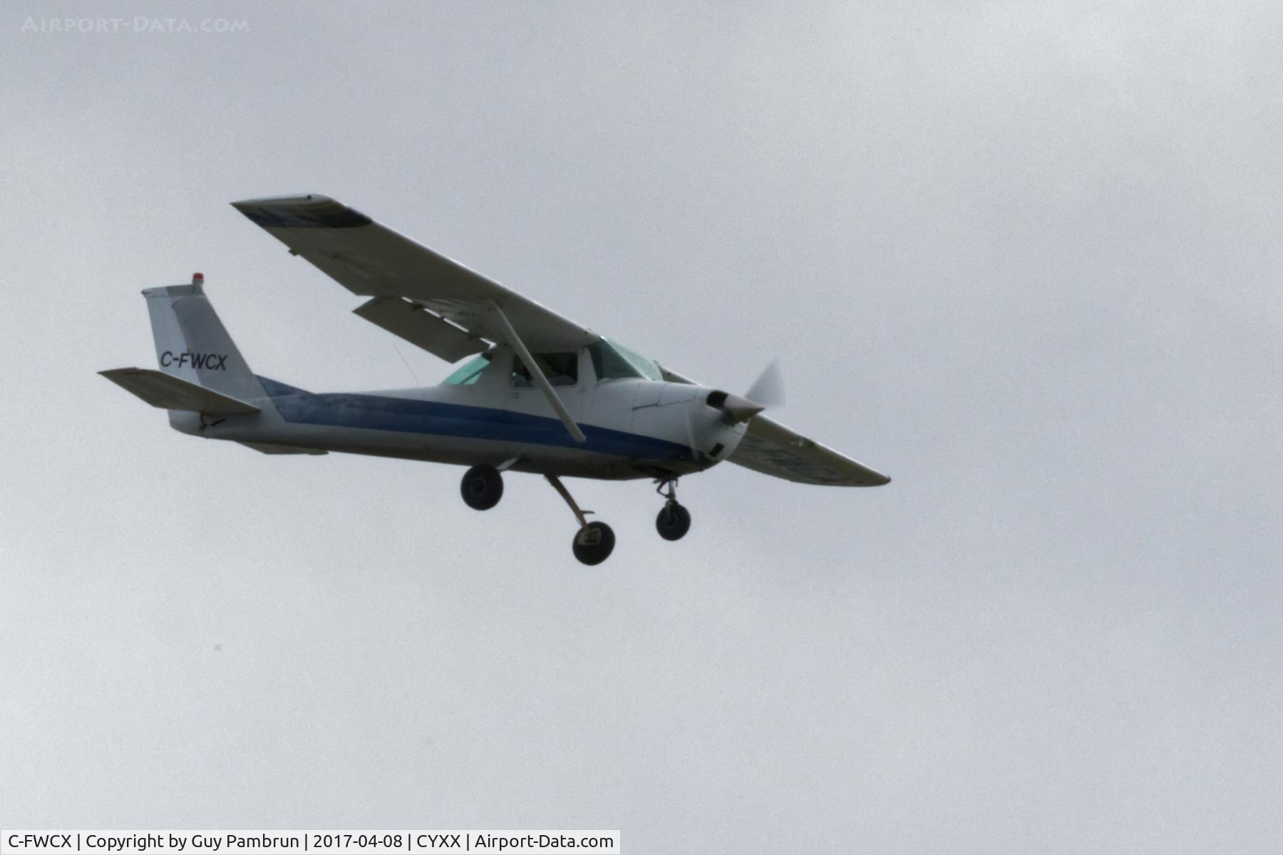 C-FWCX, 1966 Cessna 150F C/N 15061633, Landing