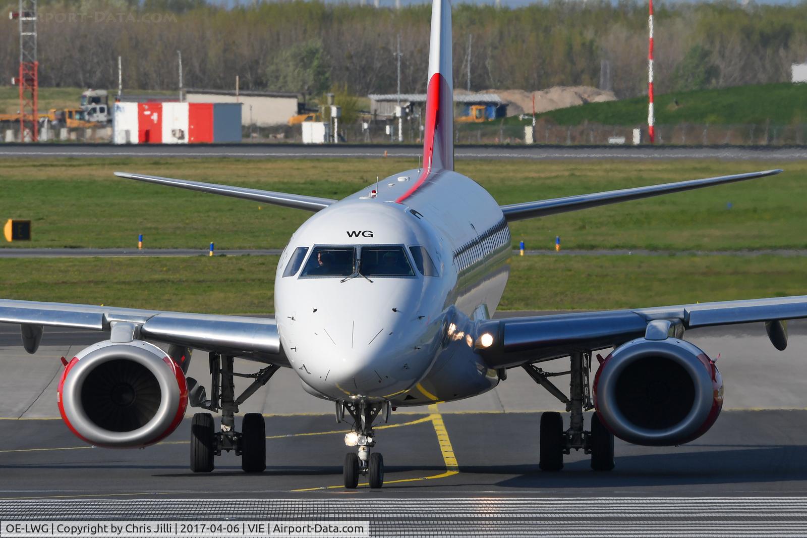 OE-LWG, 2011 Embraer 195LR (ERJ-190-200LR) C/N 19000464, Austrian Airlines