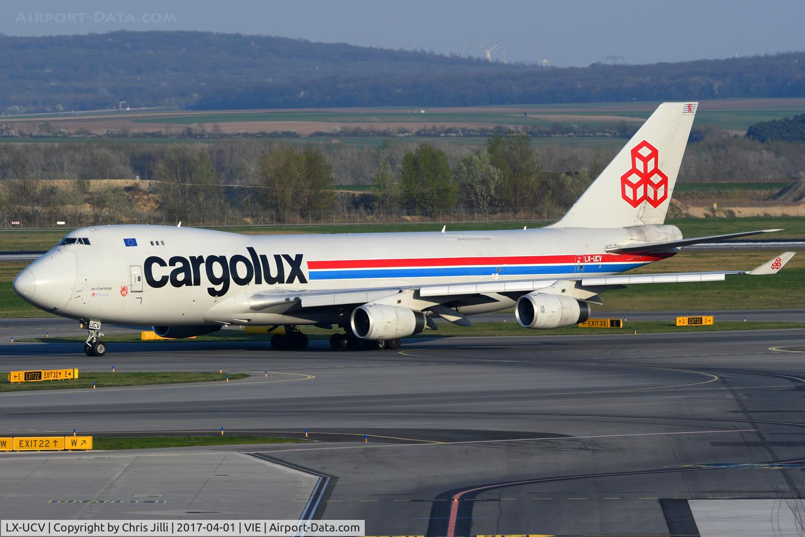 LX-UCV, 2004 Boeing 747-4R7F/SCD C/N 33827, Cargolux