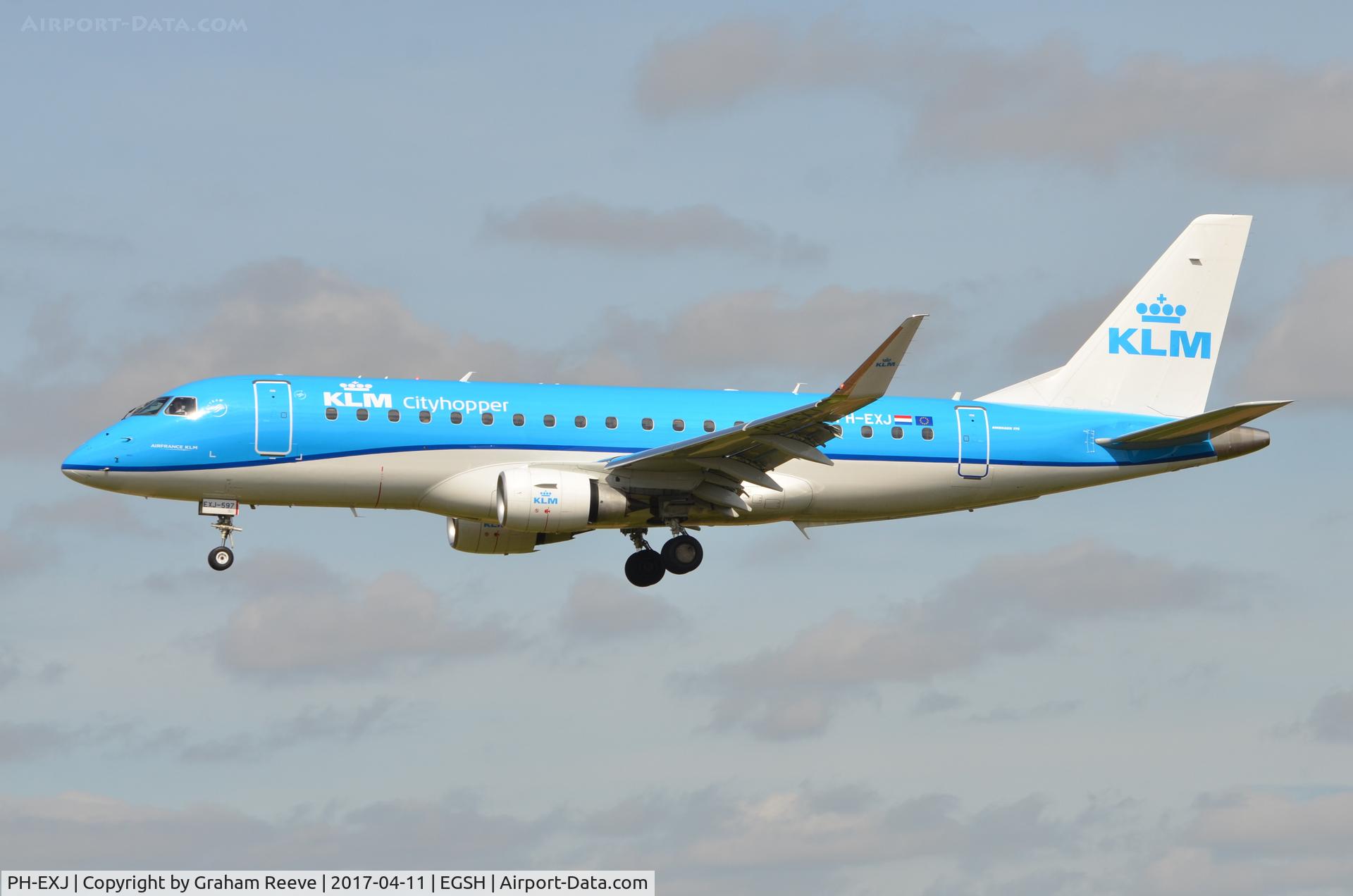PH-EXJ, 2016 Embraer 175LR (ERJ-170-200LR) C/N 17000597, Landing at Norwich.