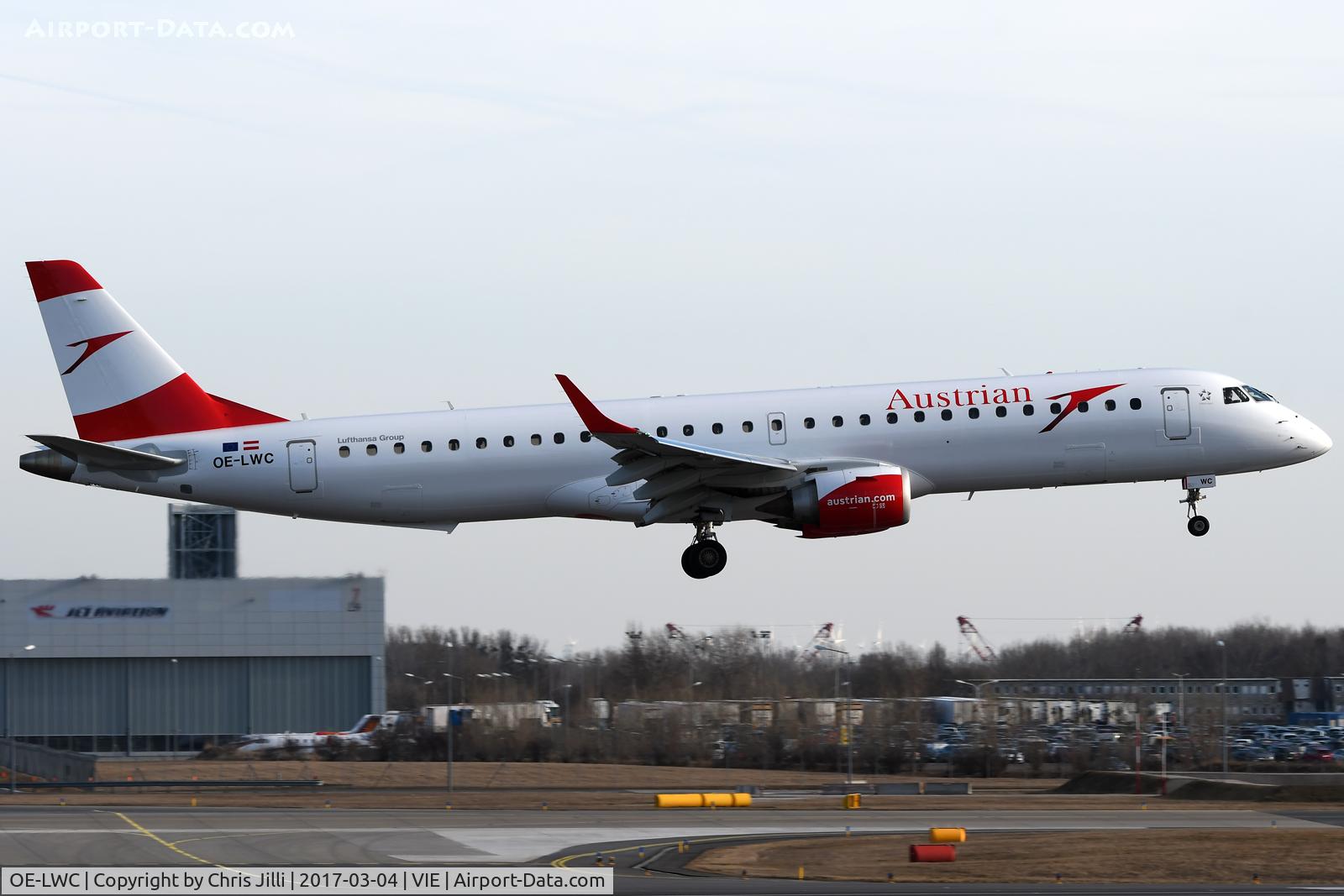 OE-LWC, 2010 Embraer 195LR (ERJ-190-200LR) C/N 19000350, Austrian Airlines