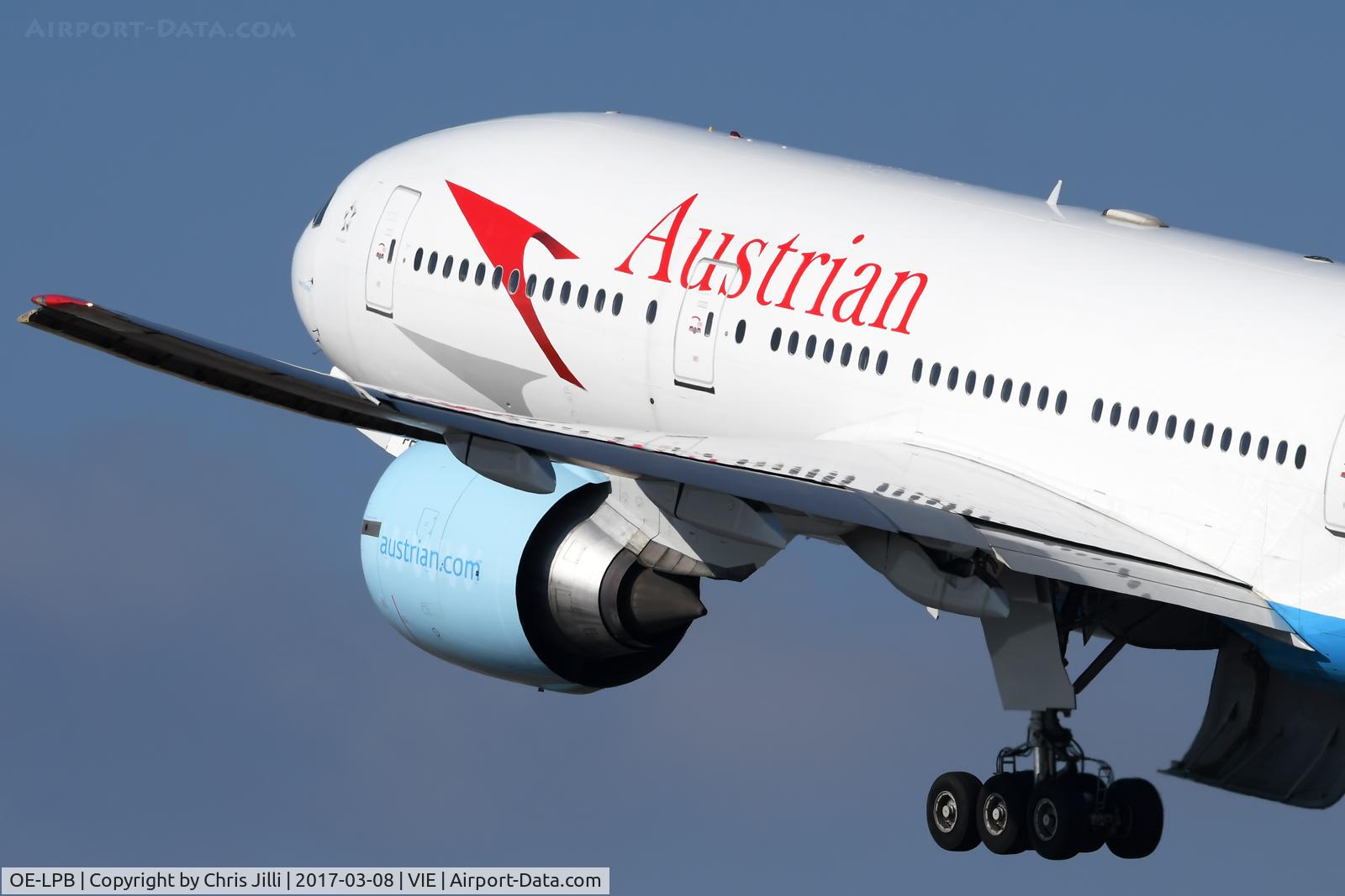 OE-LPB, 1998 Boeing 777-2Z9/ER C/N 28699, Austrian Airlines