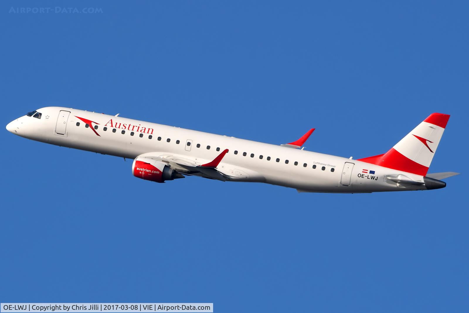 OE-LWJ, 2012 Embraer 195LR (ERJ-190-200LR) C/N 19000507, Austrian Airlines