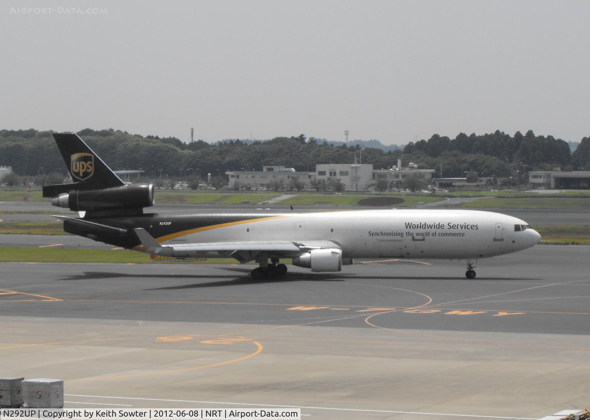 N292UP, 1993 McDonnell Douglas MD-11 C/N 48566, Taxying for departure