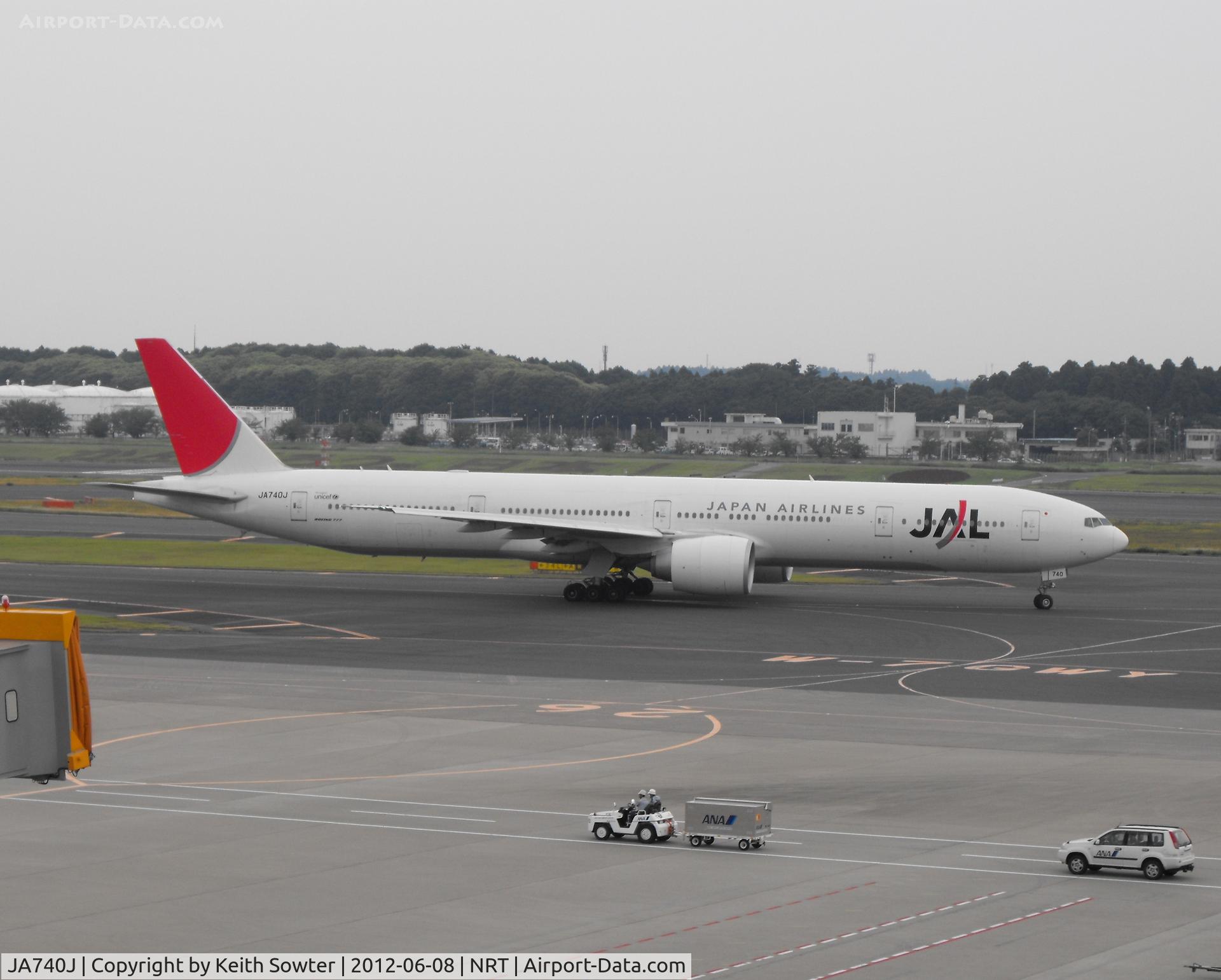 JA740J, 2008 Boeing 777-346 C/N 36127, Taxying for departure
