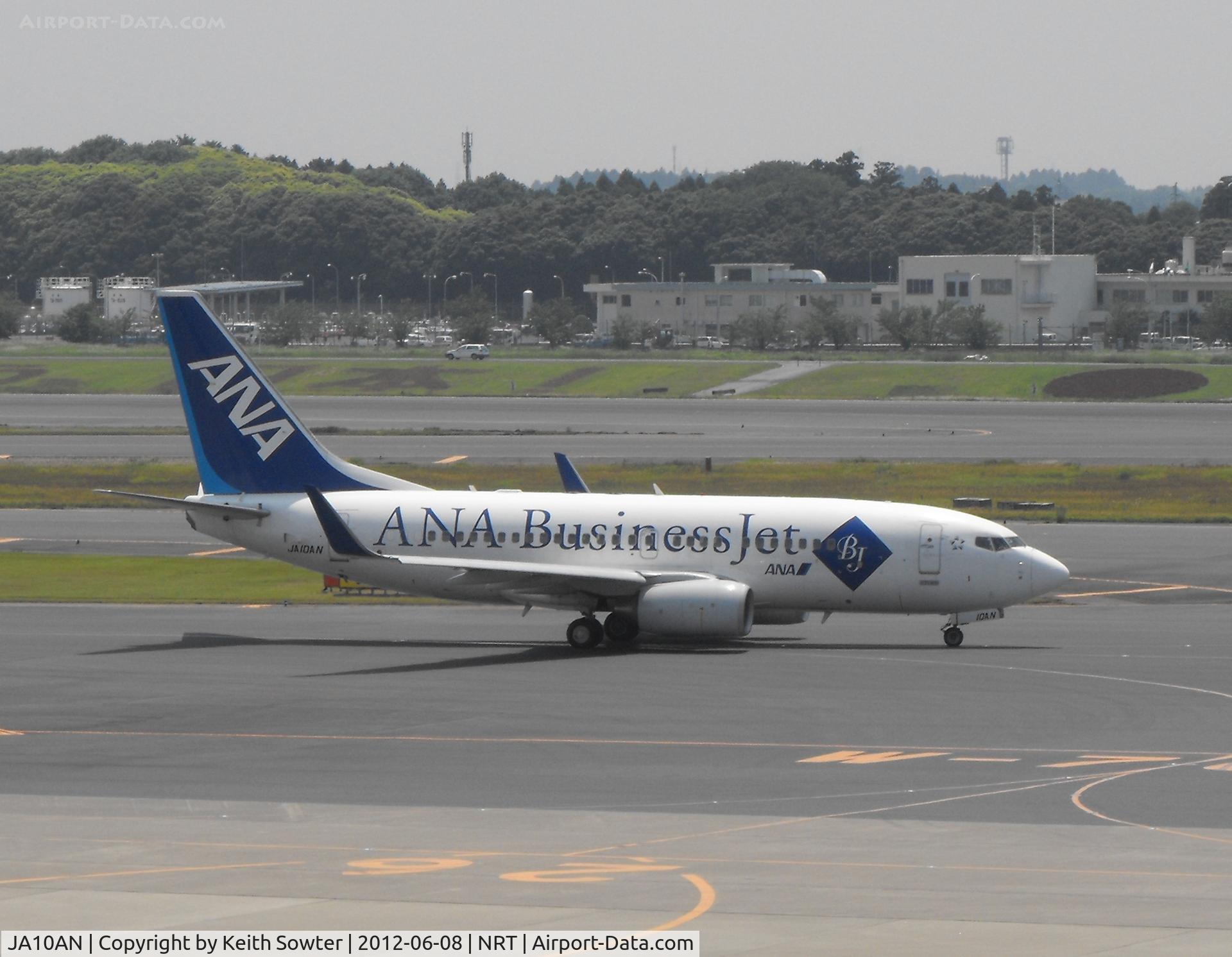 JA10AN, 2007 Boeing 737-781 C/N 33879, Taxying for departure