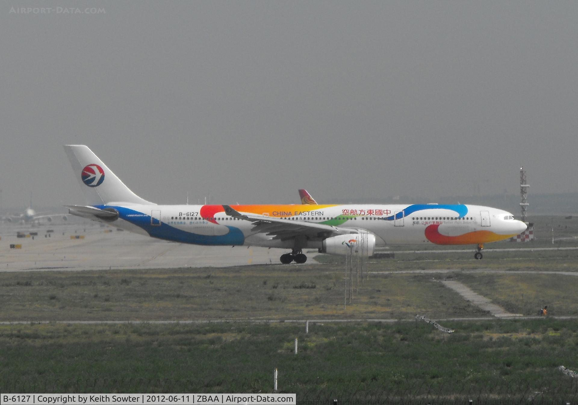 B-6127, 2006 Airbus A330-343X C/N 781, Holding point