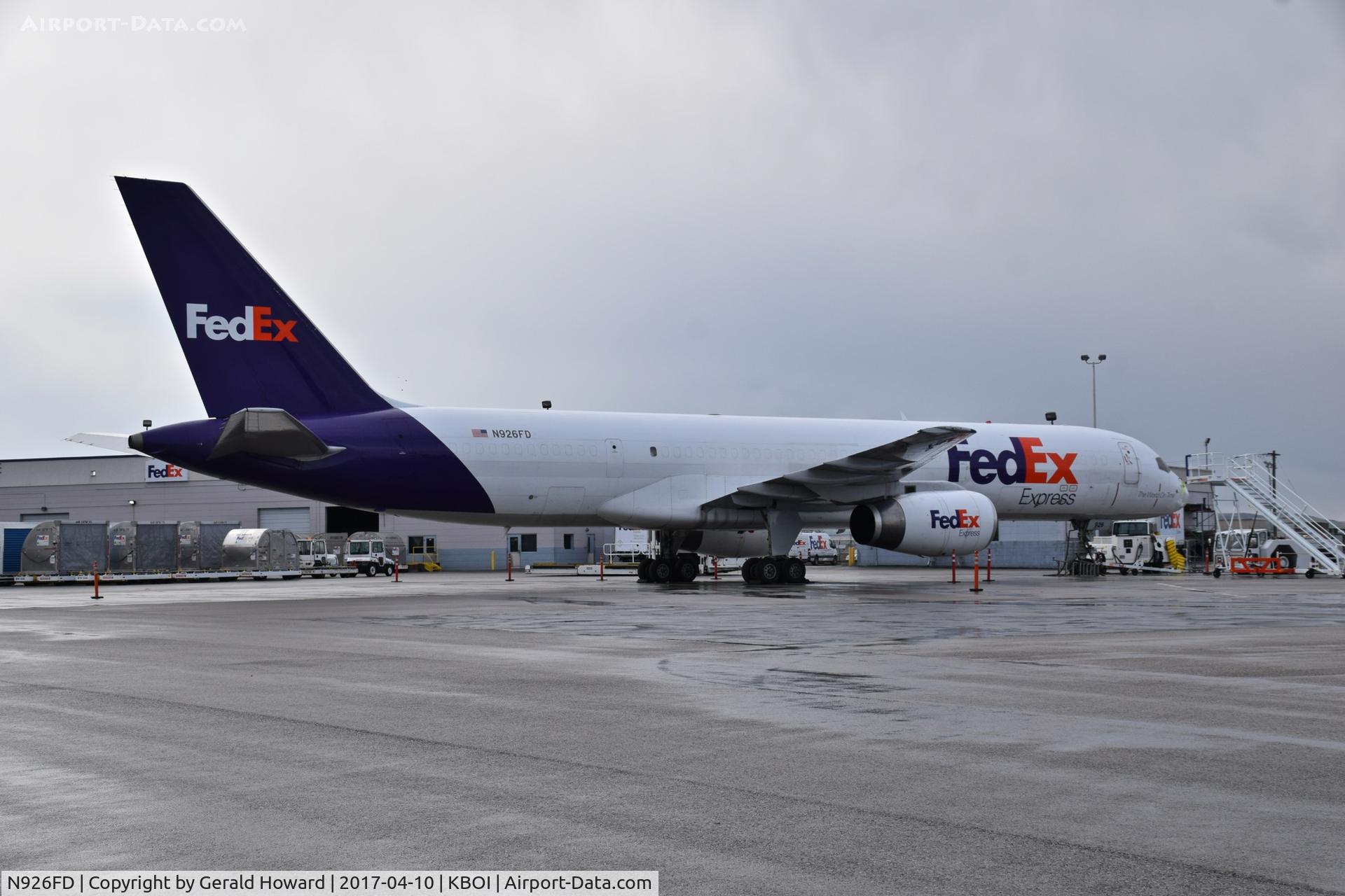 N926FD, 1985 Boeing 757-2S7 C/N 23323, Parked on the FedEx ramp.