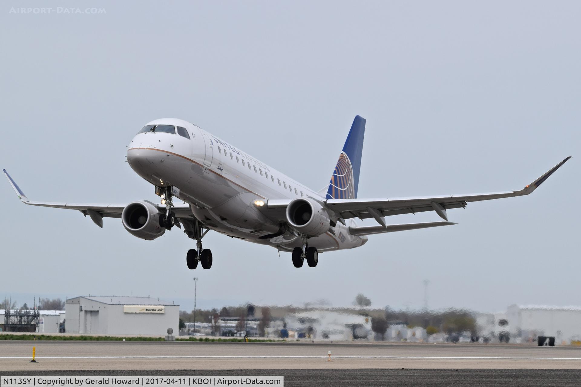 N113SY, 2014 Embraer 175LR (ERJ-170-200LR) C/N 17000407, Take off from RWY 10L.