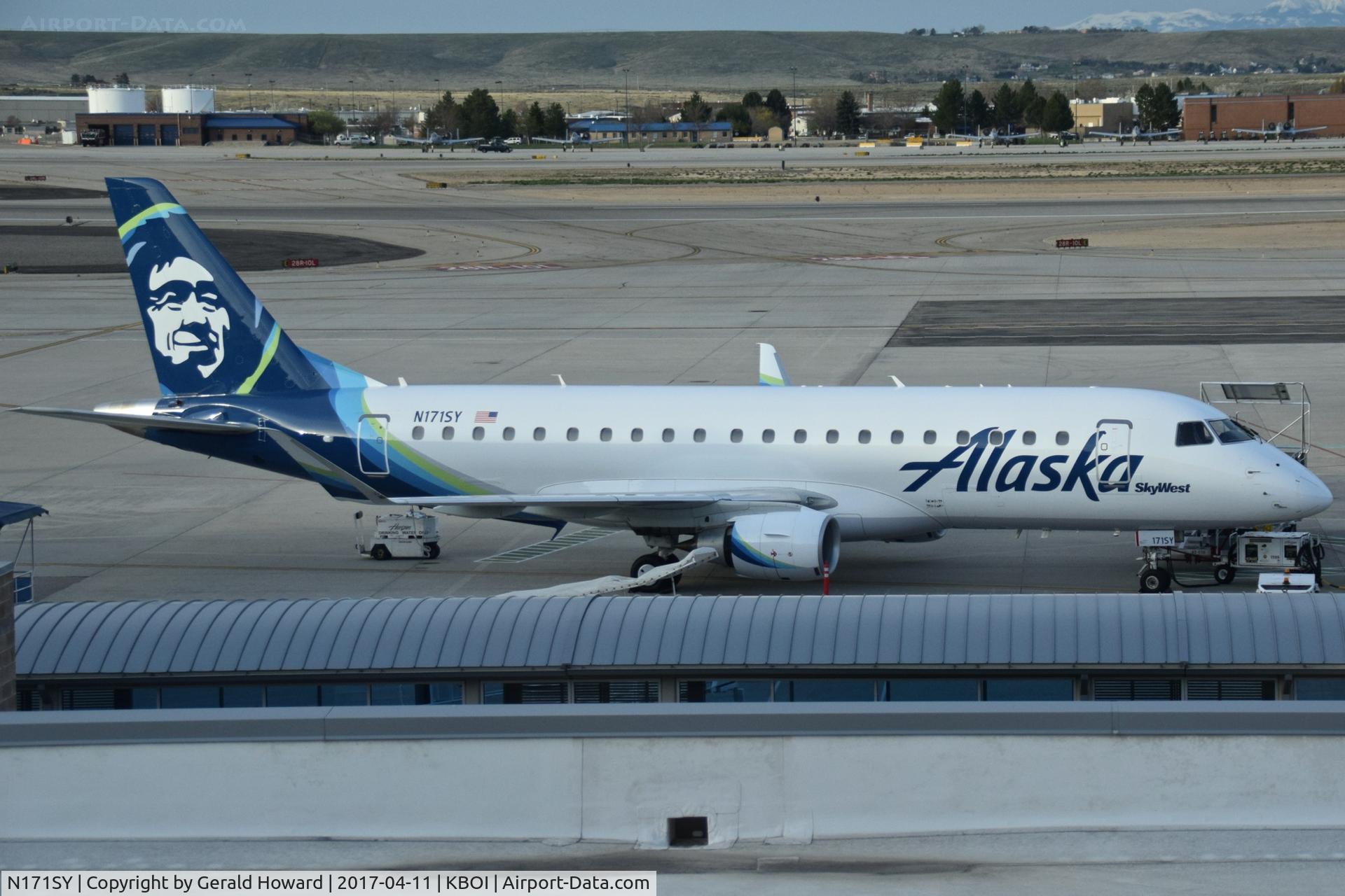 N171SY, 2015 Embraer 175LR (ERJ-170-200LR) C/N 17000485, Parked on the Alaska ramp.