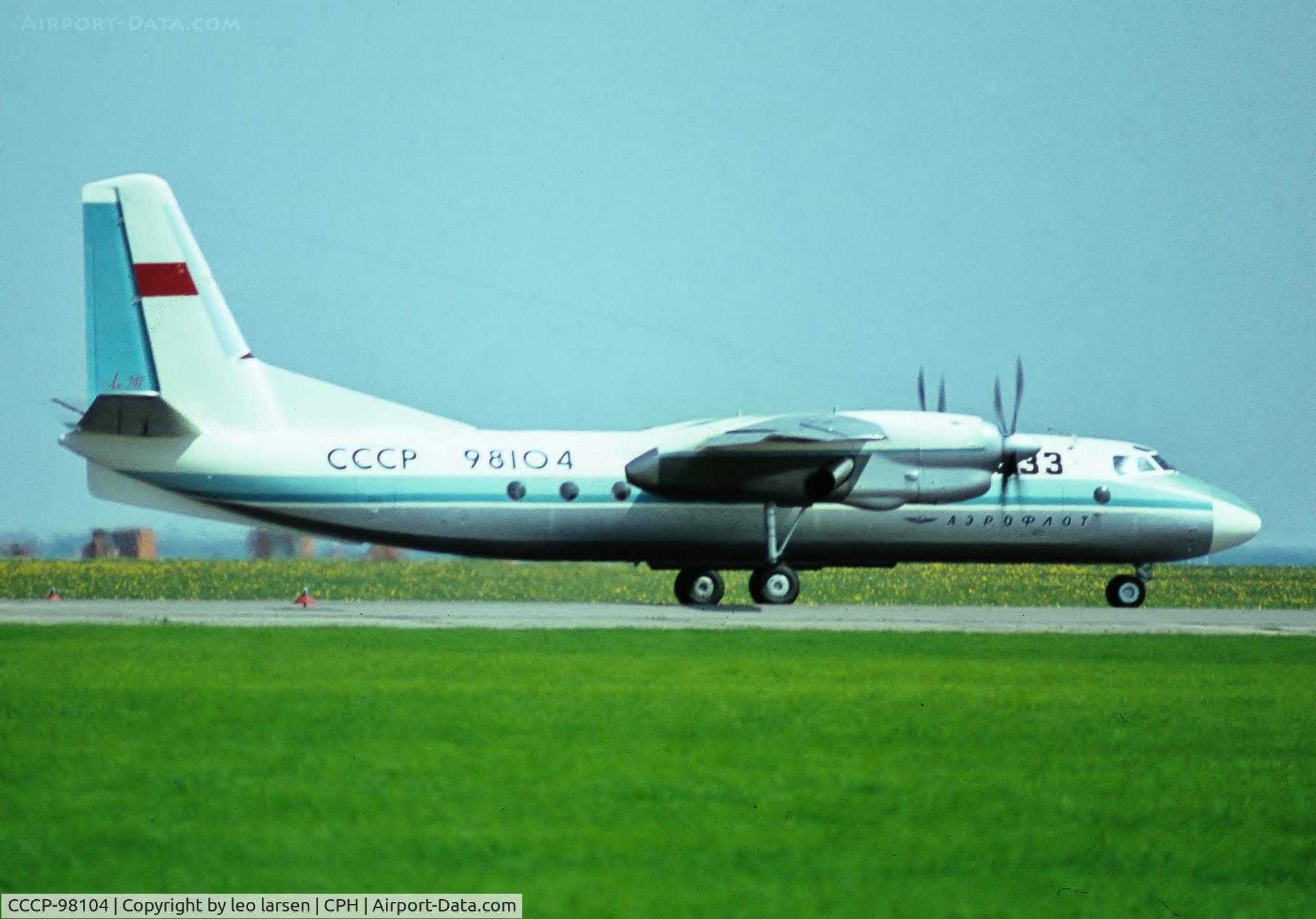 CCCP-98104, 1966 Antonov An-24V C/N 67302310, Copenhagen 6.1967