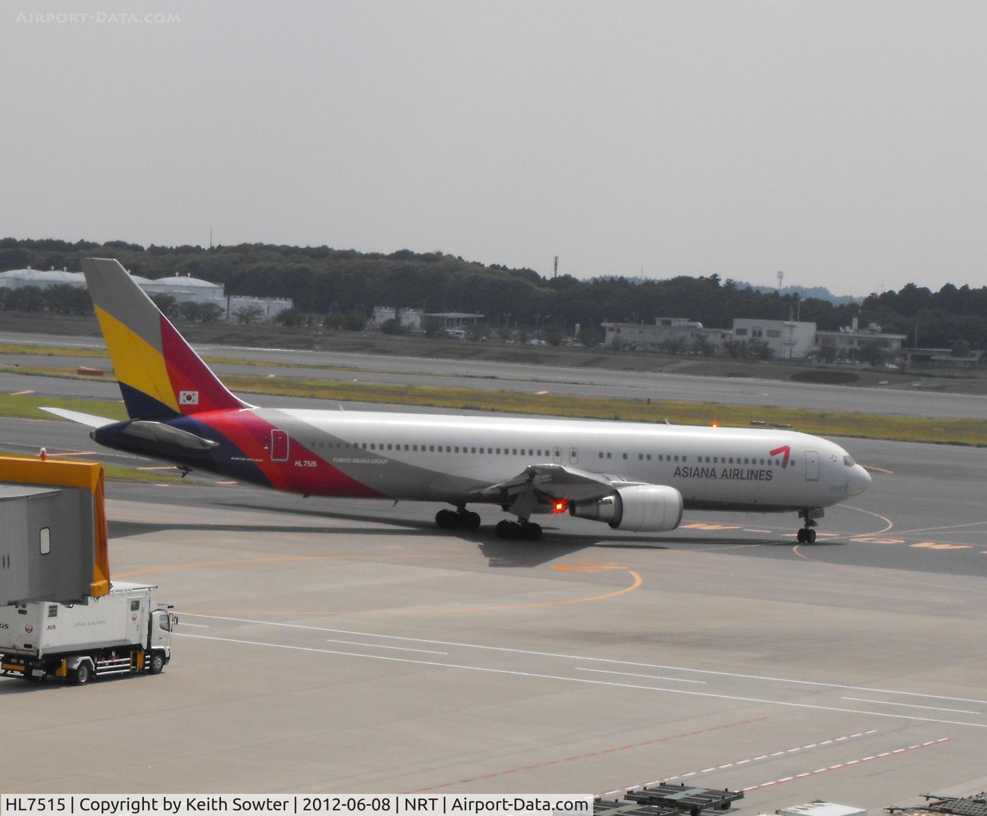 HL7515, Boeing 767-38E C/N 25762, Taxying for departure