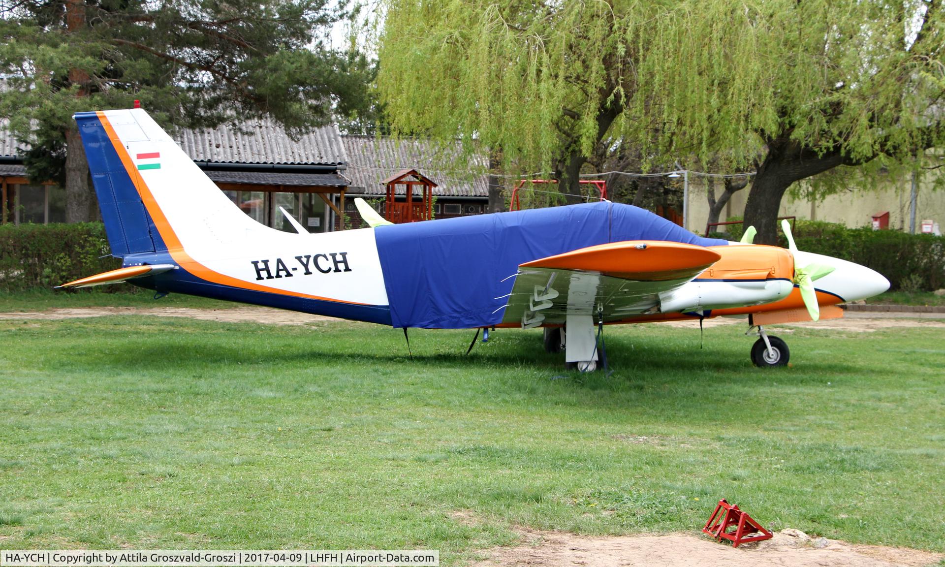 HA-YCH, Piper PA-34-200 Seneca C/N 34-7350290, Farkashegy Airfield, Hungary