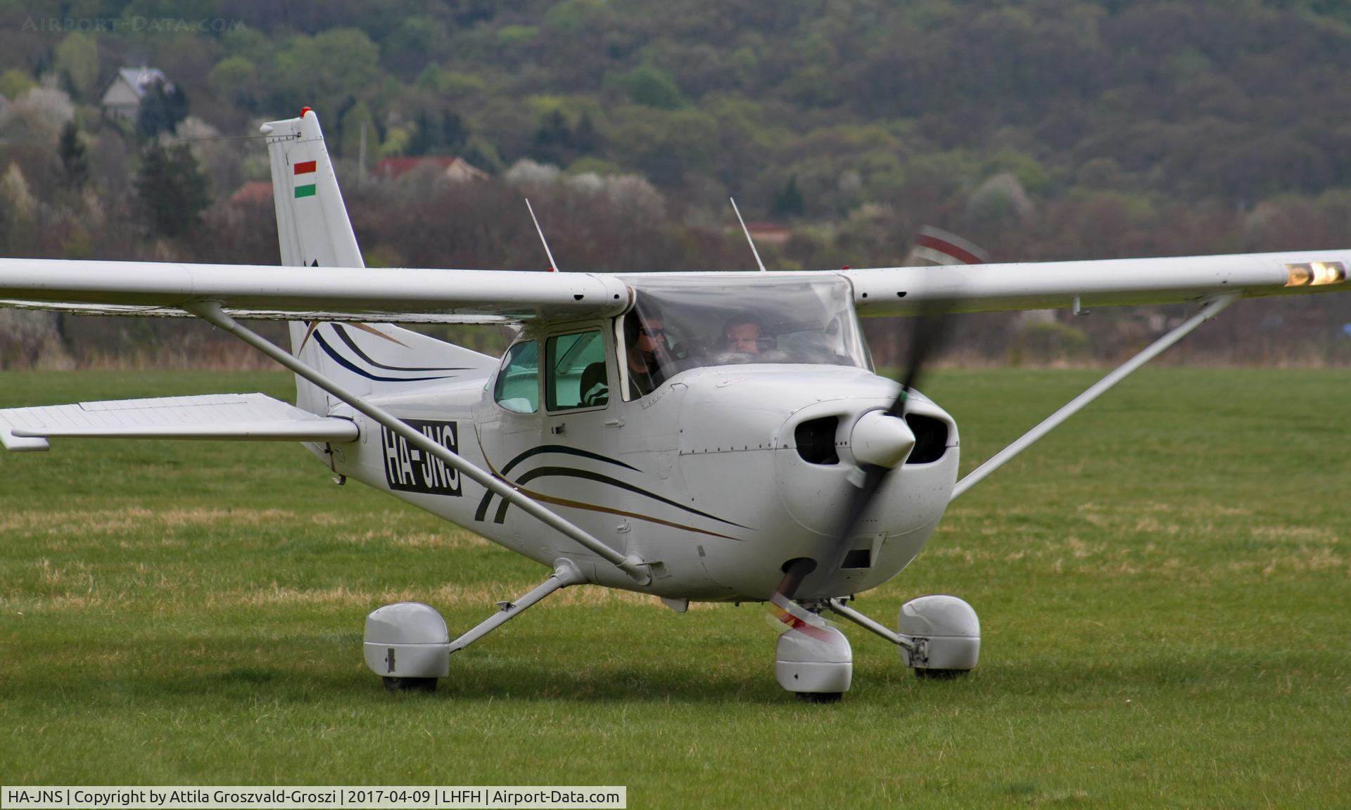 HA-JNS, 1981 Cessna 172P C/N 17275046, Farkashegy Airfield, Hungary