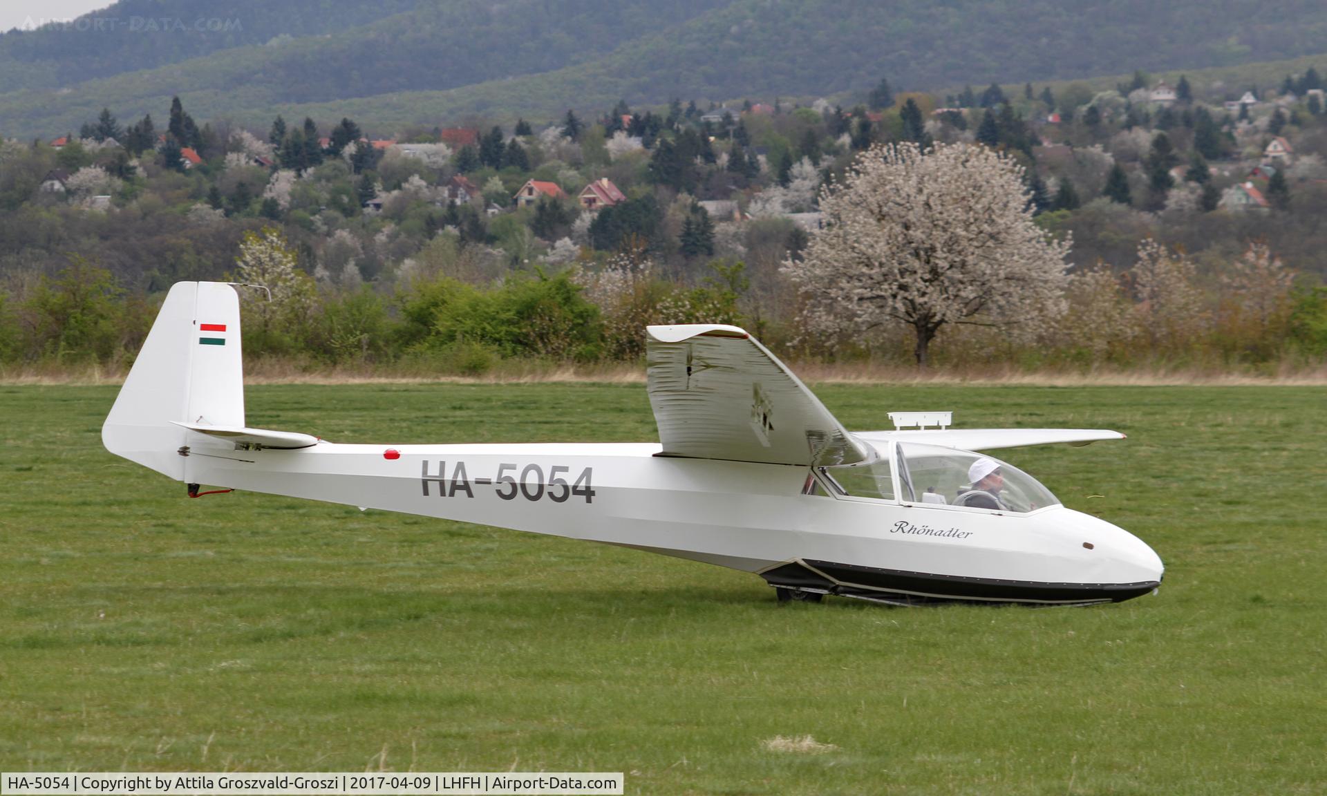 HA-5054, 1962 Schleicher Ka-7 Rhonadler C/N 7016, Farkashegy Airfield, Hungary