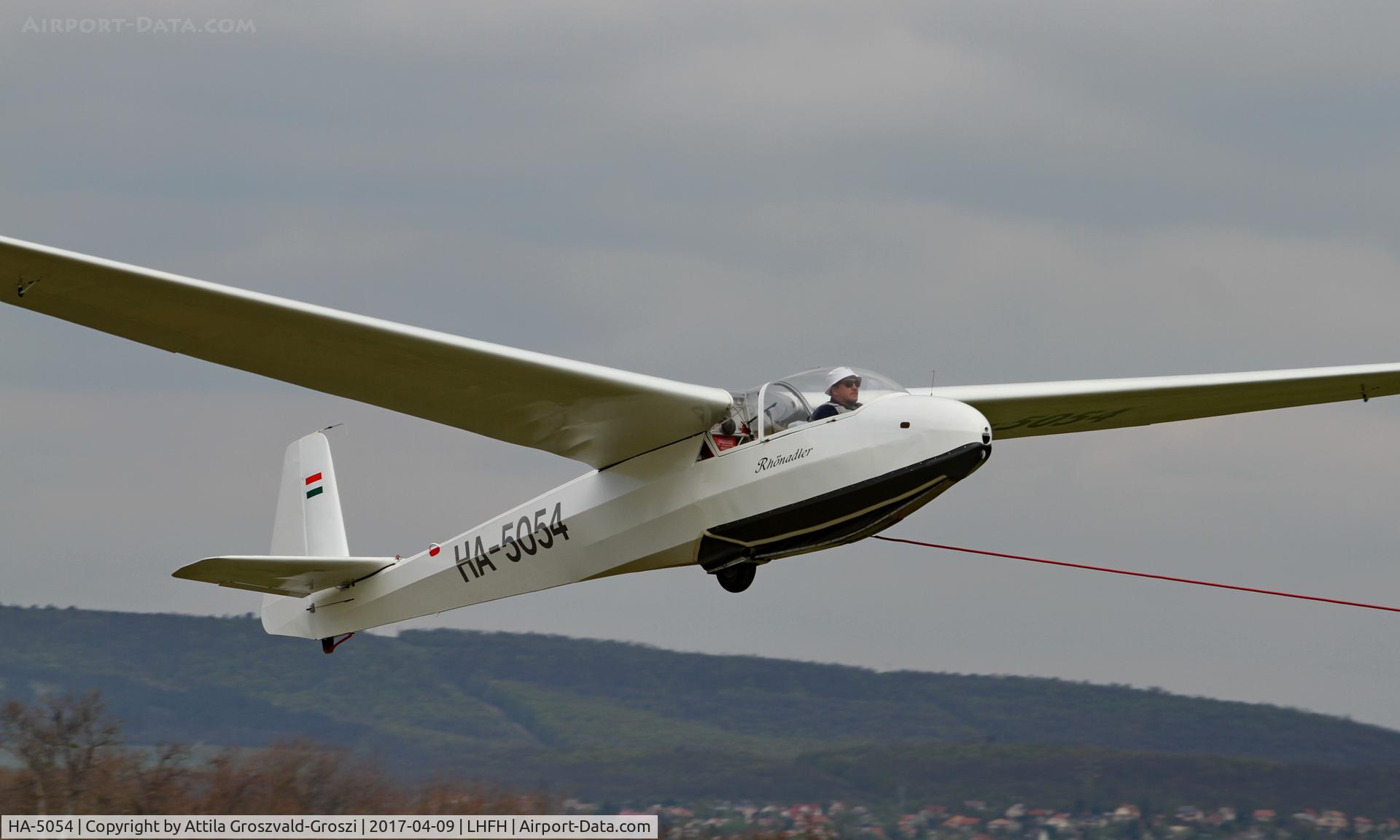 HA-5054, 1962 Schleicher Ka-7 Rhonadler C/N 7016, Farkashegy Airfield, Hungary
