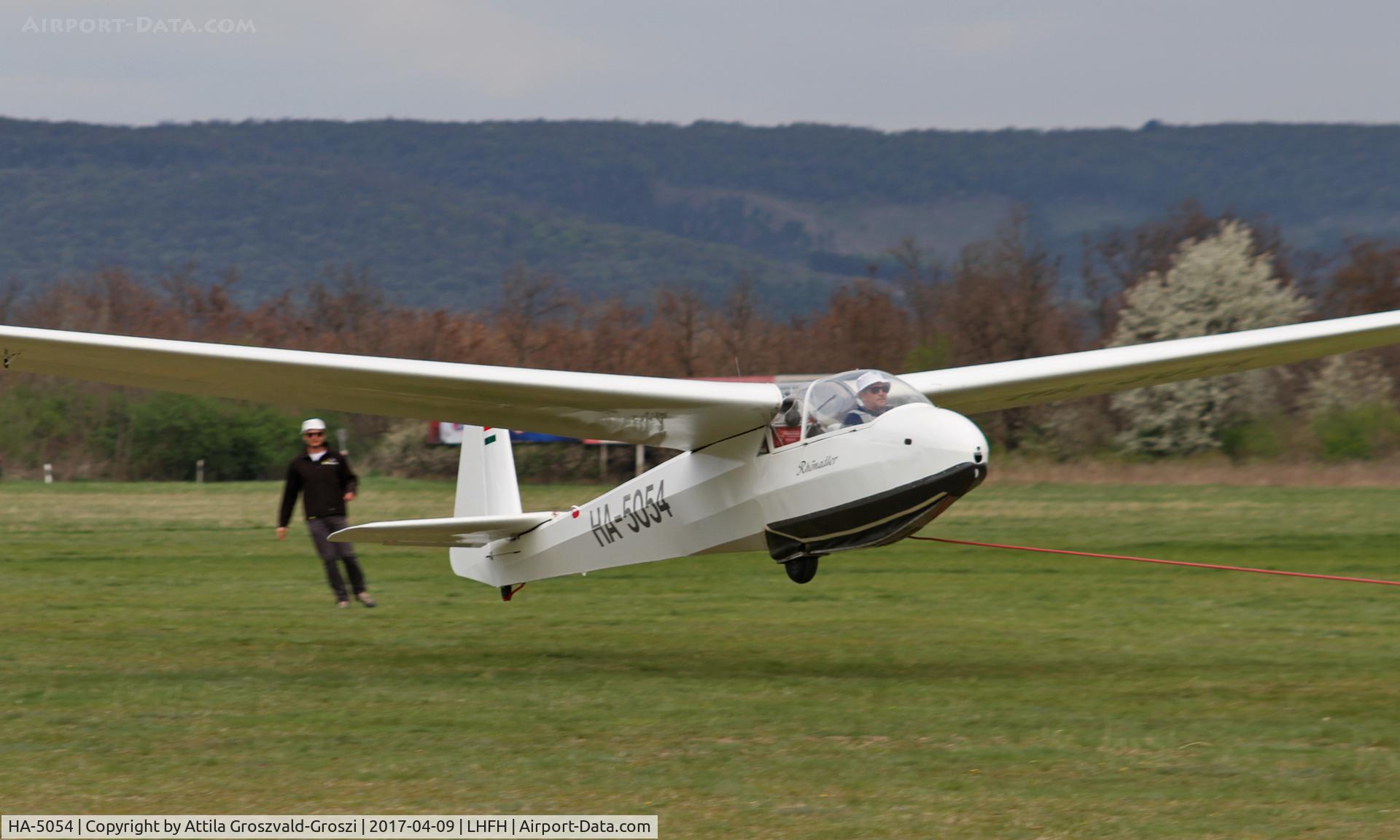 HA-5054, 1962 Schleicher Ka-7 Rhonadler C/N 7016, Farkashegy Airfield, Hungary