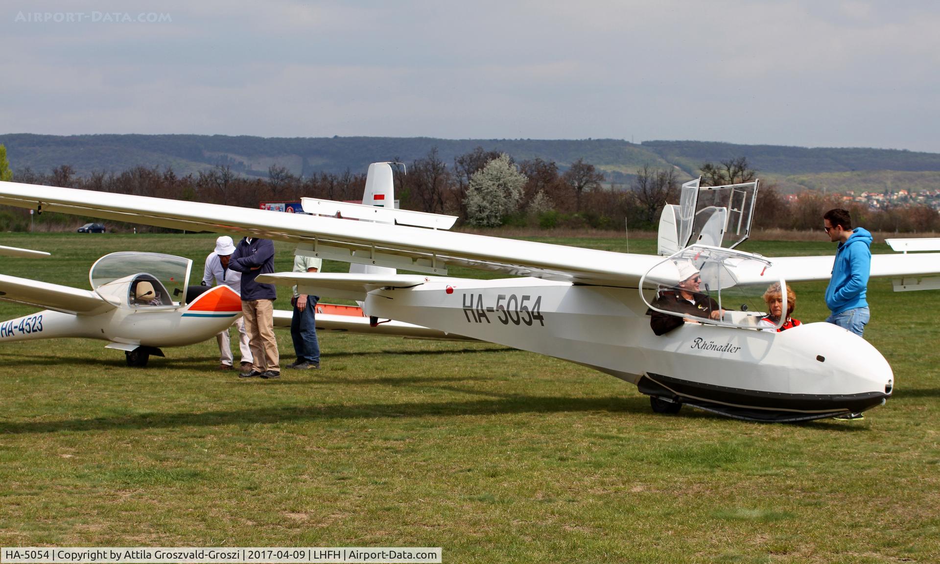 HA-5054, 1962 Schleicher Ka-7 Rhonadler C/N 7016, Farkashegy Airfield, Hungary