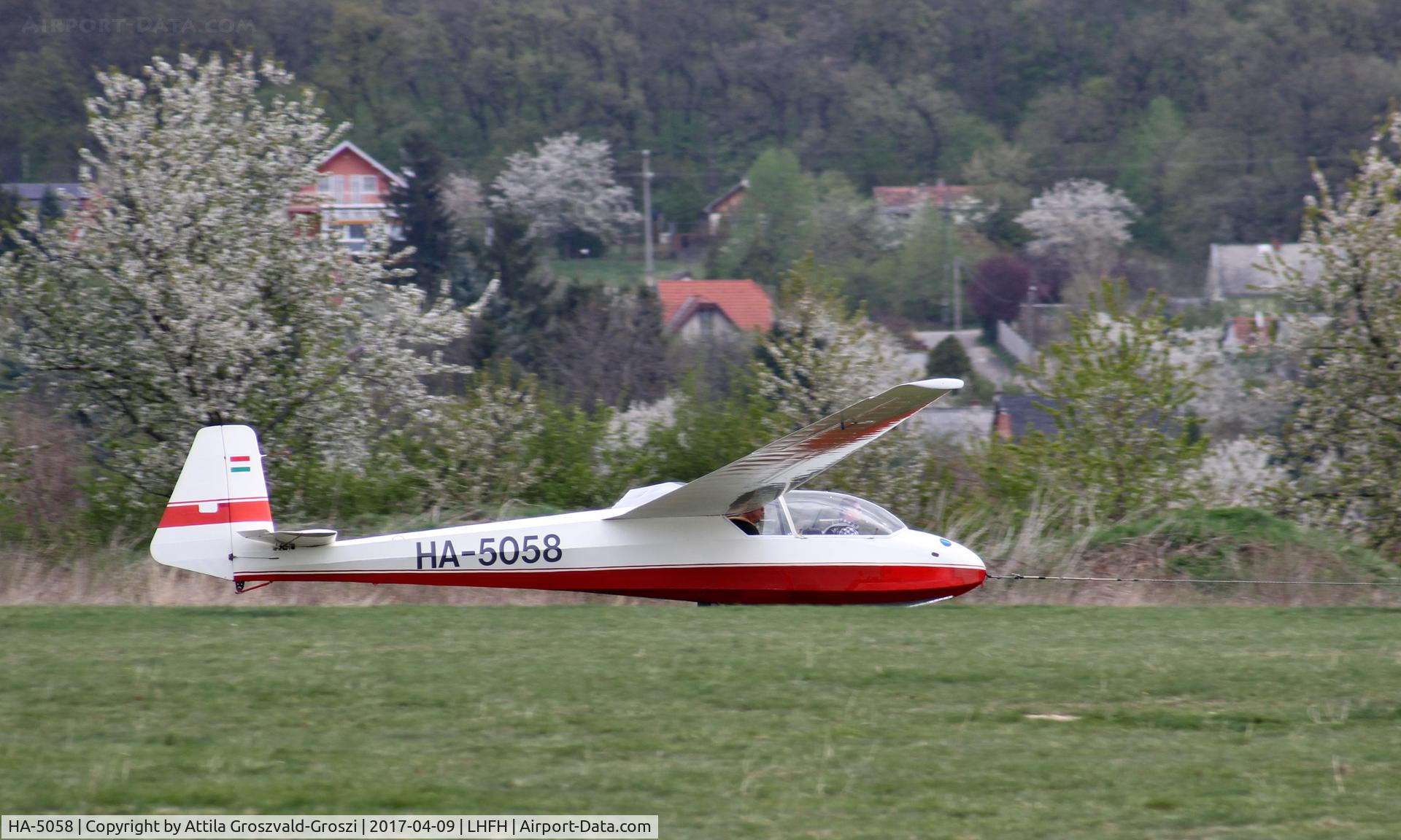 HA-5058, 1964 Schleicher Ka-7 Rhonadler C/N 7175, Farkashegy Airfield, Hungary