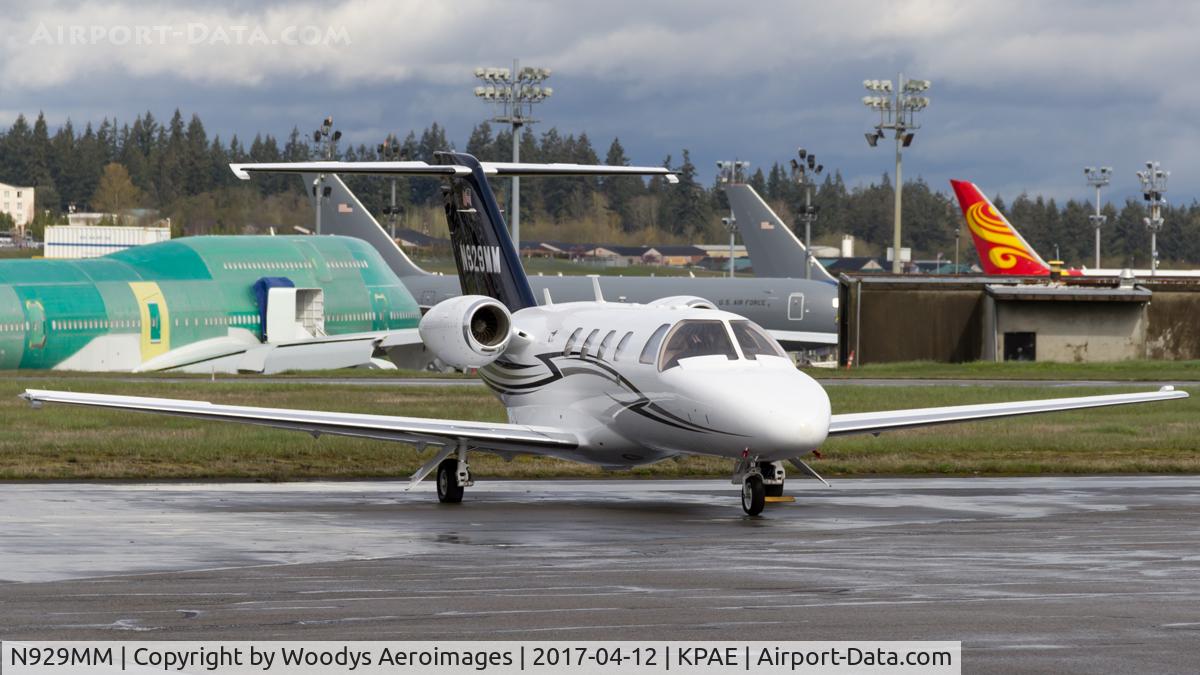 N929MM, Cessna 525 CitationJet C/N 525-0692, Parked at Castle & Cooke FBO