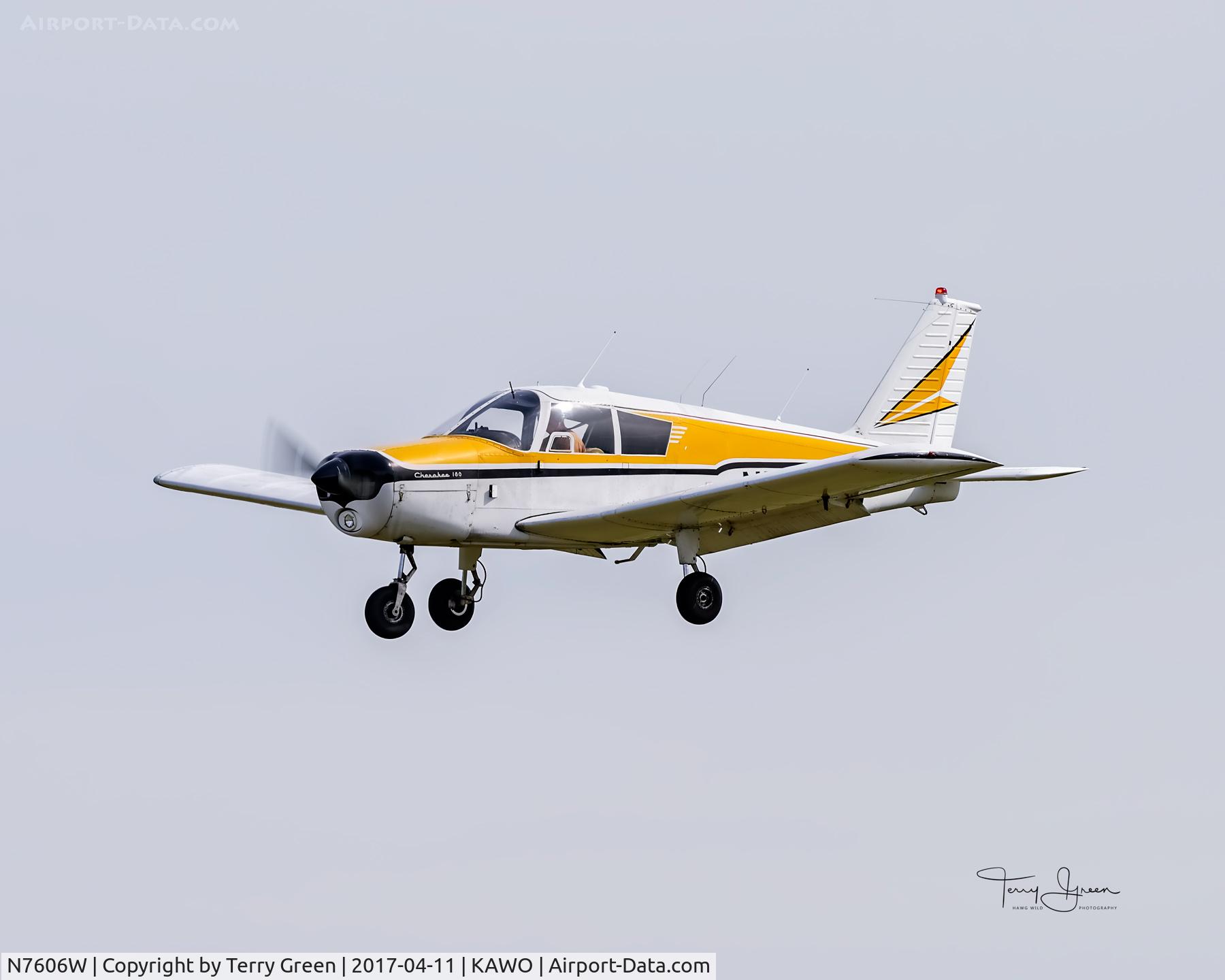 N7606W, 1964 Piper PA-28-180 C/N 28-1565, KAWO