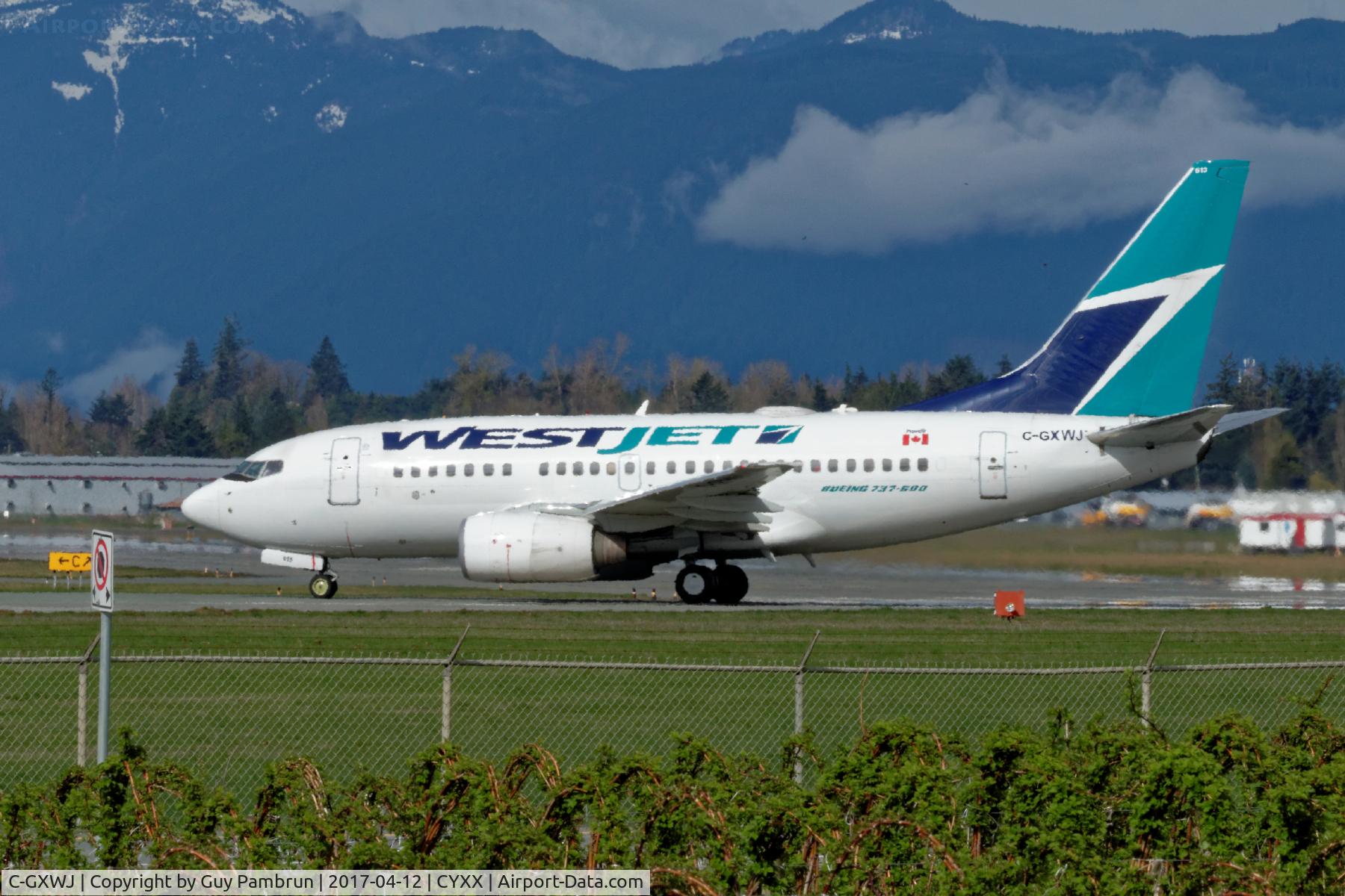 C-GXWJ, 2006 Boeing 737-6CT C/N 35570, Just landed