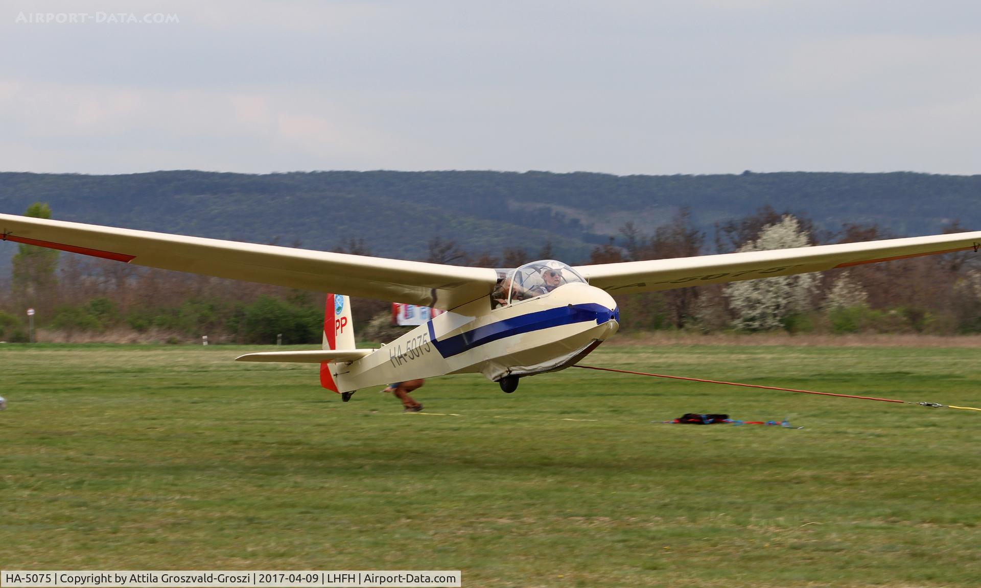 HA-5075, Schleicher Ka-7 Rhonadler C/N 7008, Farkashegy Airfield, Hungary