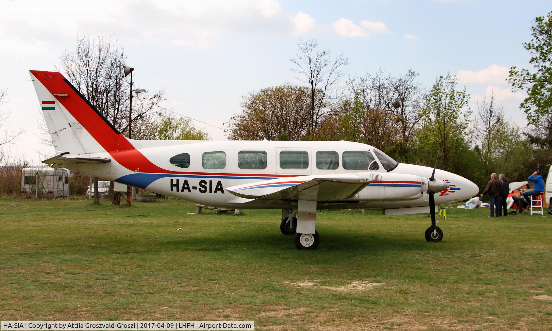 HA-SIA, 1974 Piper PA-31-350 Chieftain C/N 31-7405429, Farkashegy Airfield, Hungary