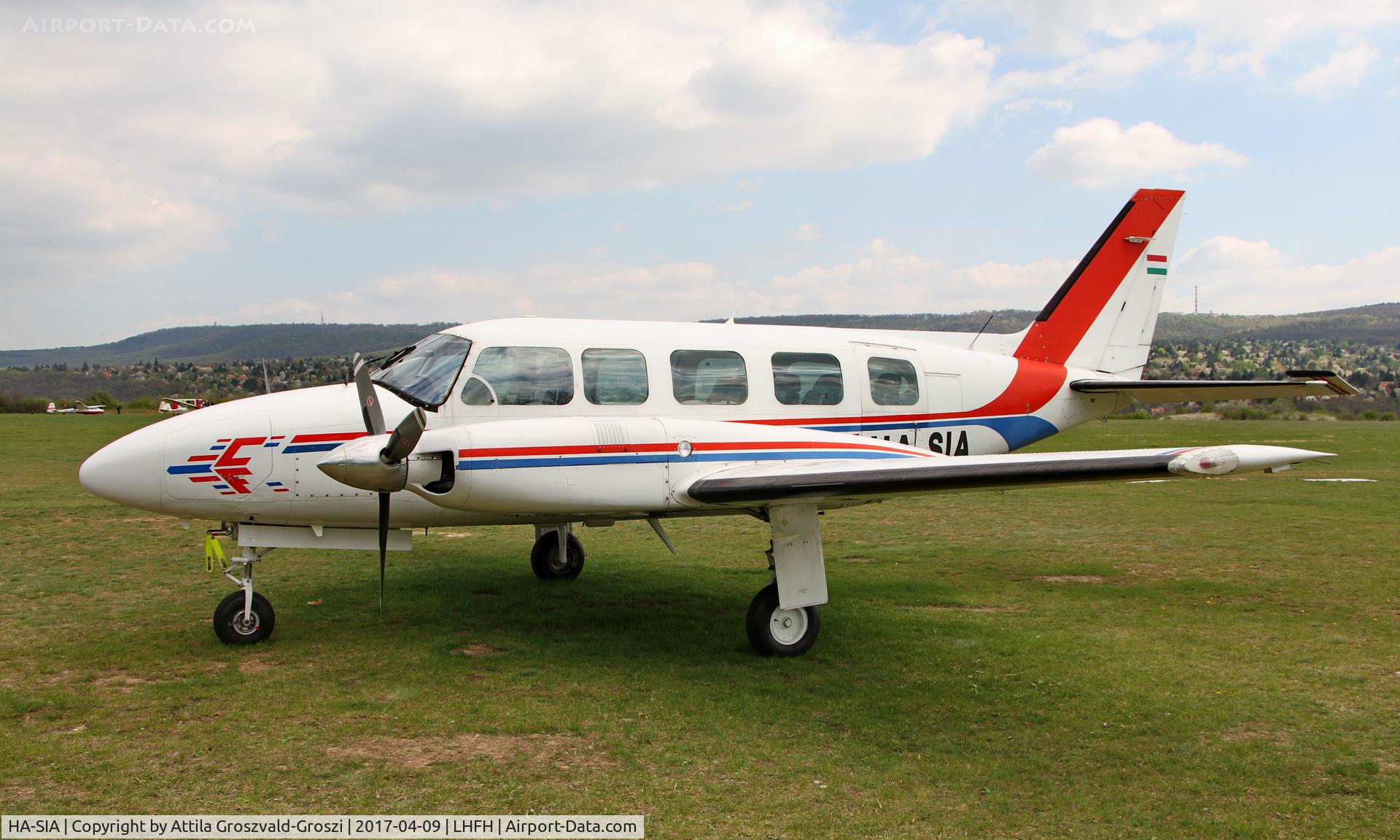 HA-SIA, 1974 Piper PA-31-350 Chieftain C/N 31-7405429, Farkashegy Airfield, Hungary