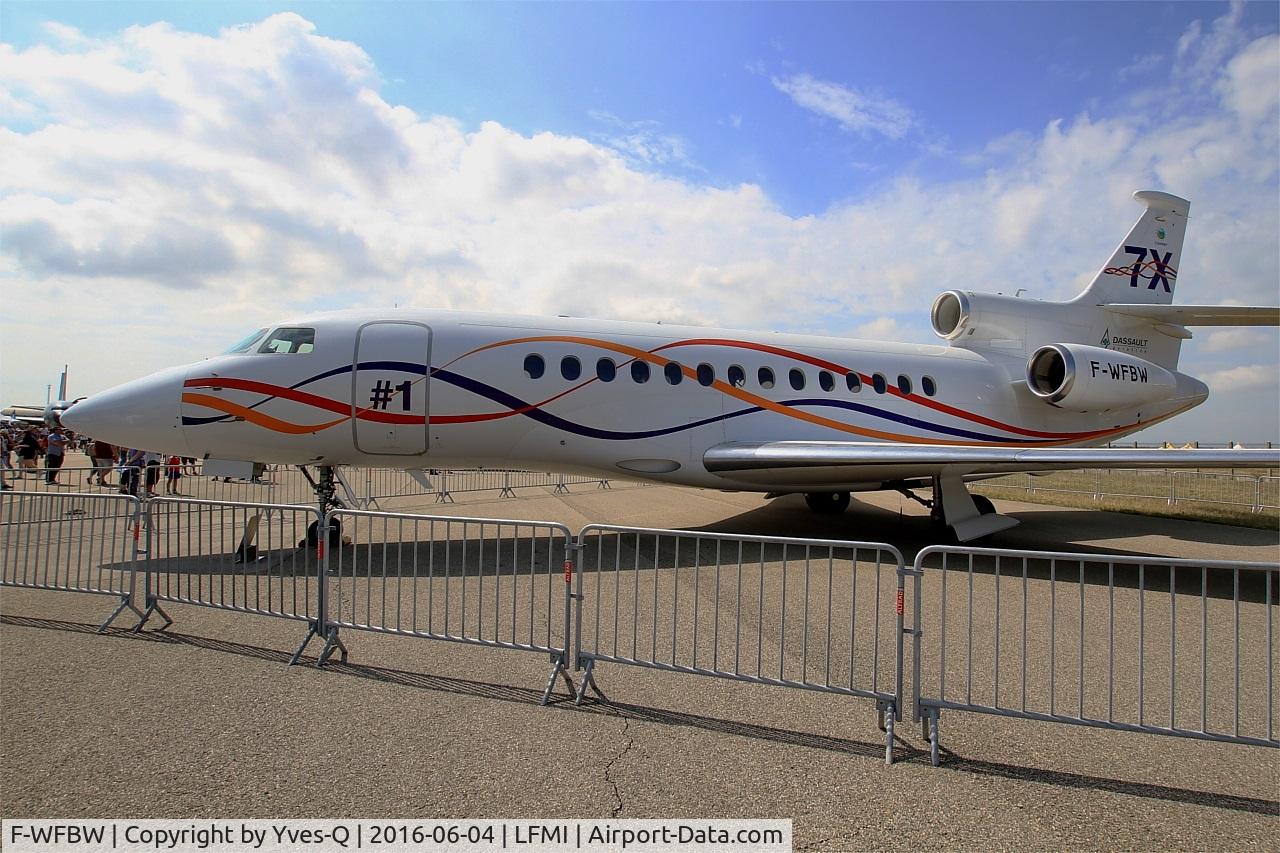 F-WFBW, 2005 Dassault Falcon 7X C/N 001, Dassault Falcon 7X, Static display, Istres-Le Tubé Air Base 125 (LFMI-QIE) open day 2016