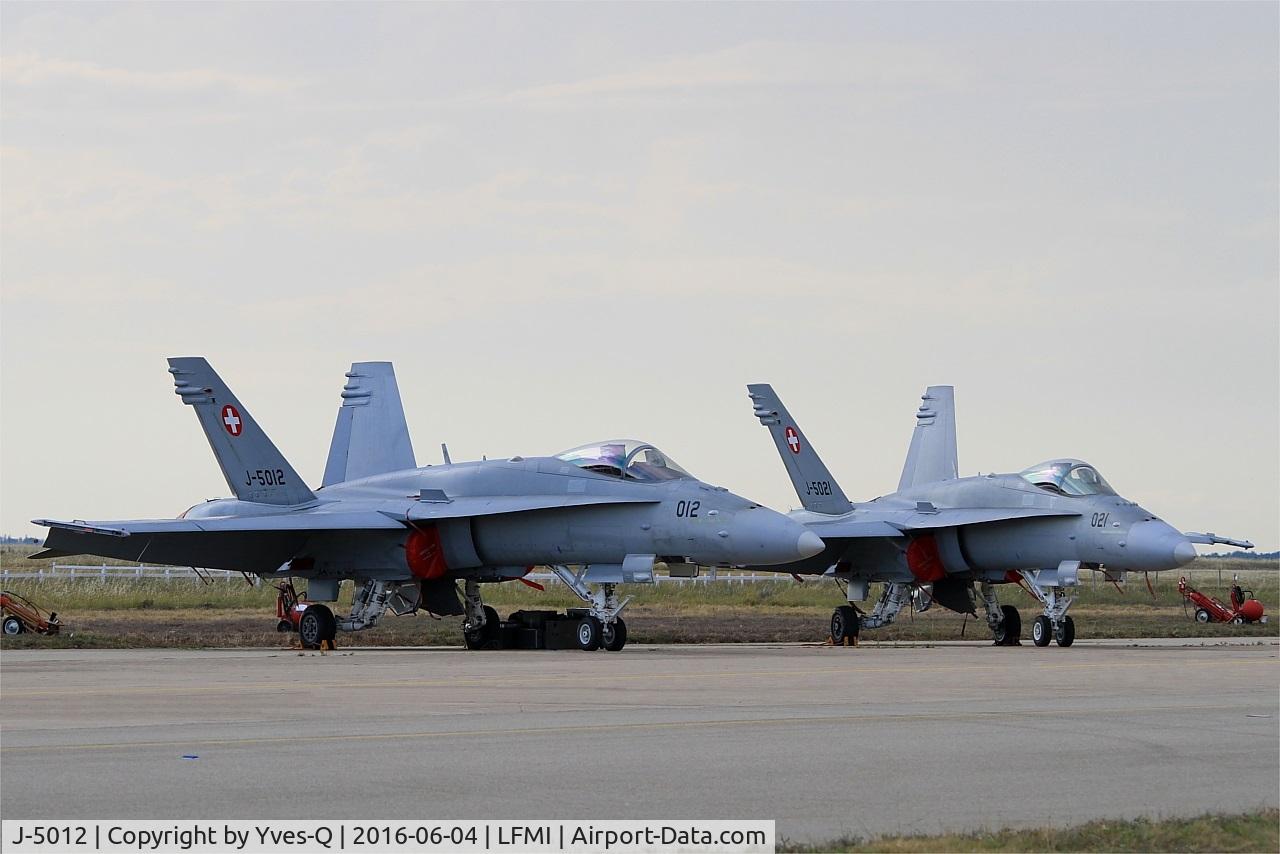 J-5012, McDonnell Douglas F/A-18C Hornet C/N 1352/SFC012, McDonnell Douglas FA-18C Hornet, Flight line, Istres-Le Tubé Air Base 125 (LFMI-QIE) open day 2016