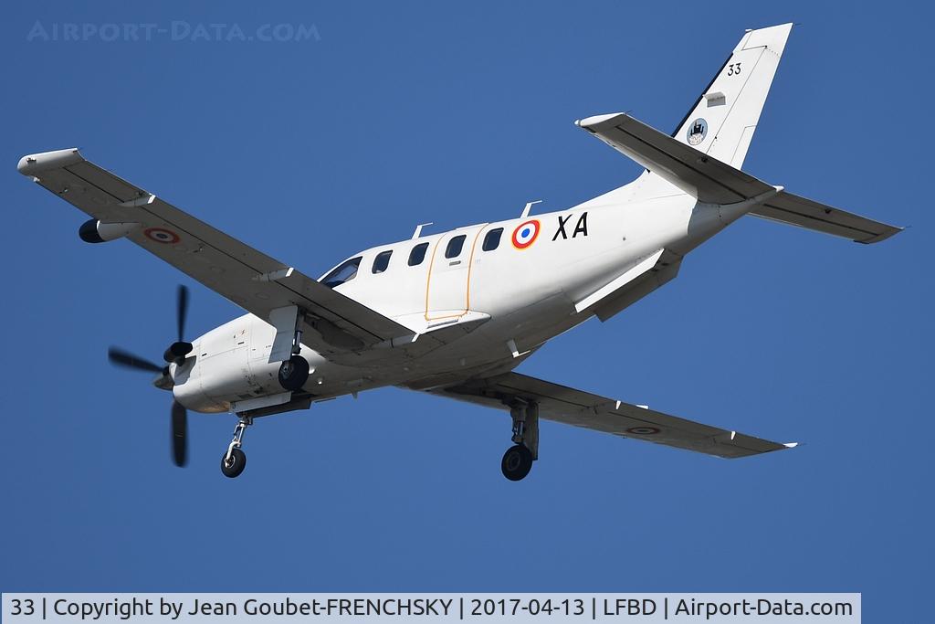 33, Socata TBM-700A C/N 33, COTAM landing 23