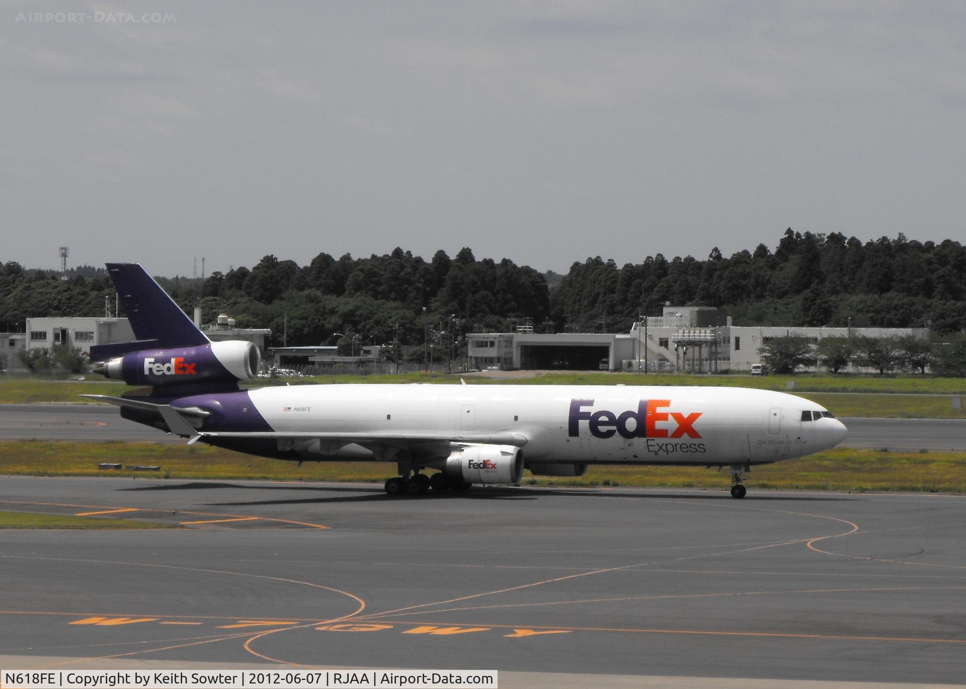 N618FE, 1996 McDonnell Douglas MD-11F C/N 48754, Taxying for departure