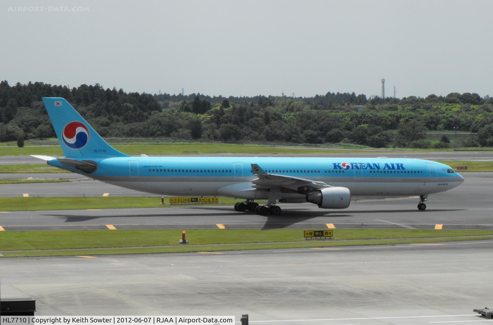 HL7710, 2002 Airbus A330-323X C/N 490, Taxying for departure