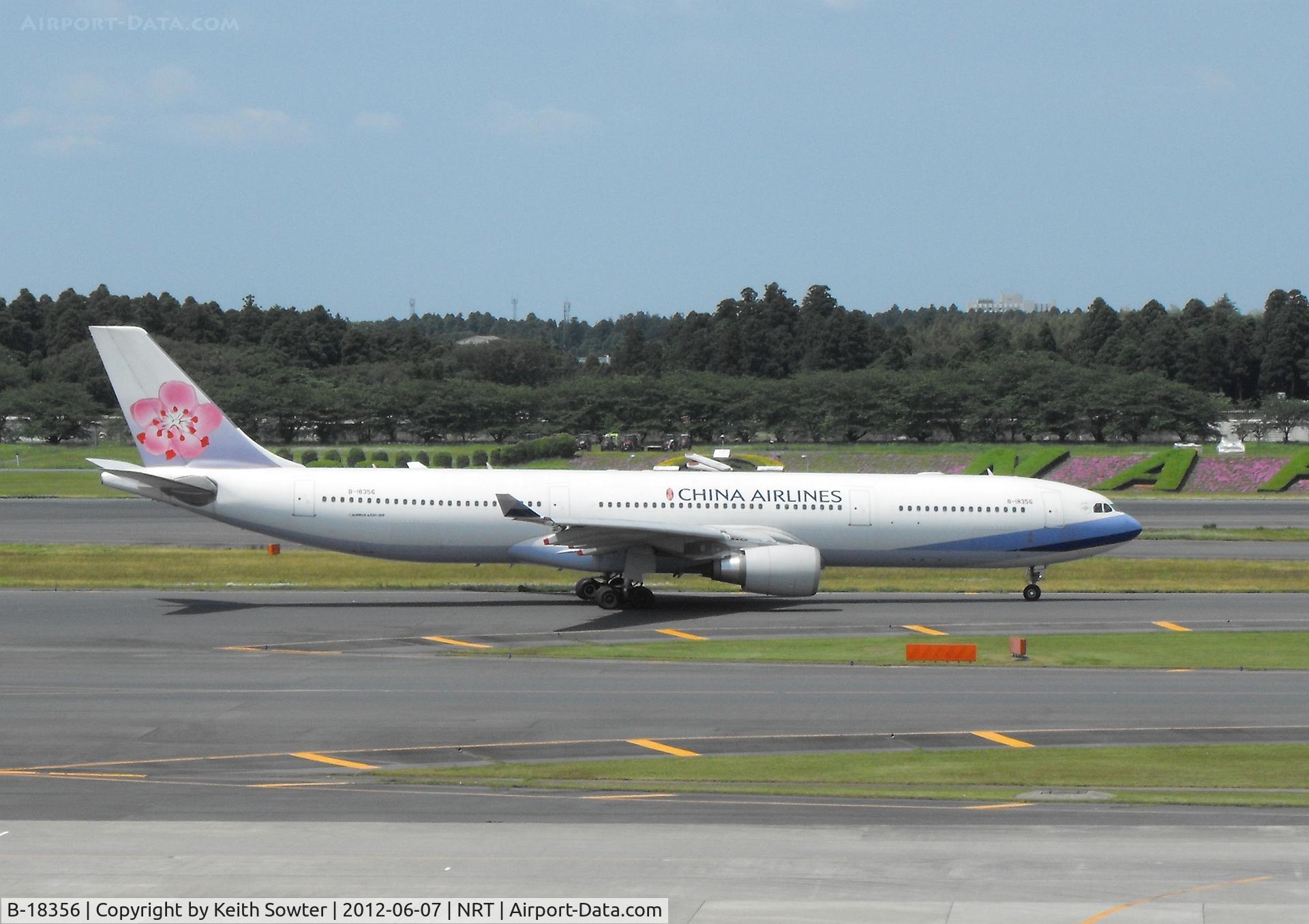 B-18356, 2011 Airbus A330-302 C/N 1272, Taxying for departure