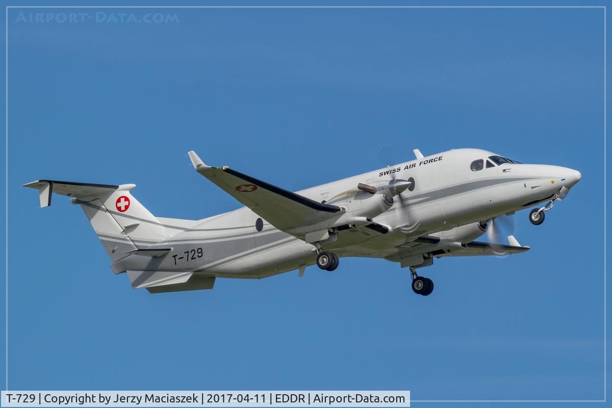 T-729, 1997 Beech 1900D C/N UE-288, Beech 1900D