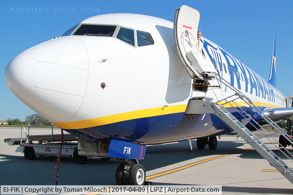 EI-FIK, 2015 Boeing 737-8AS C/N 44700, 