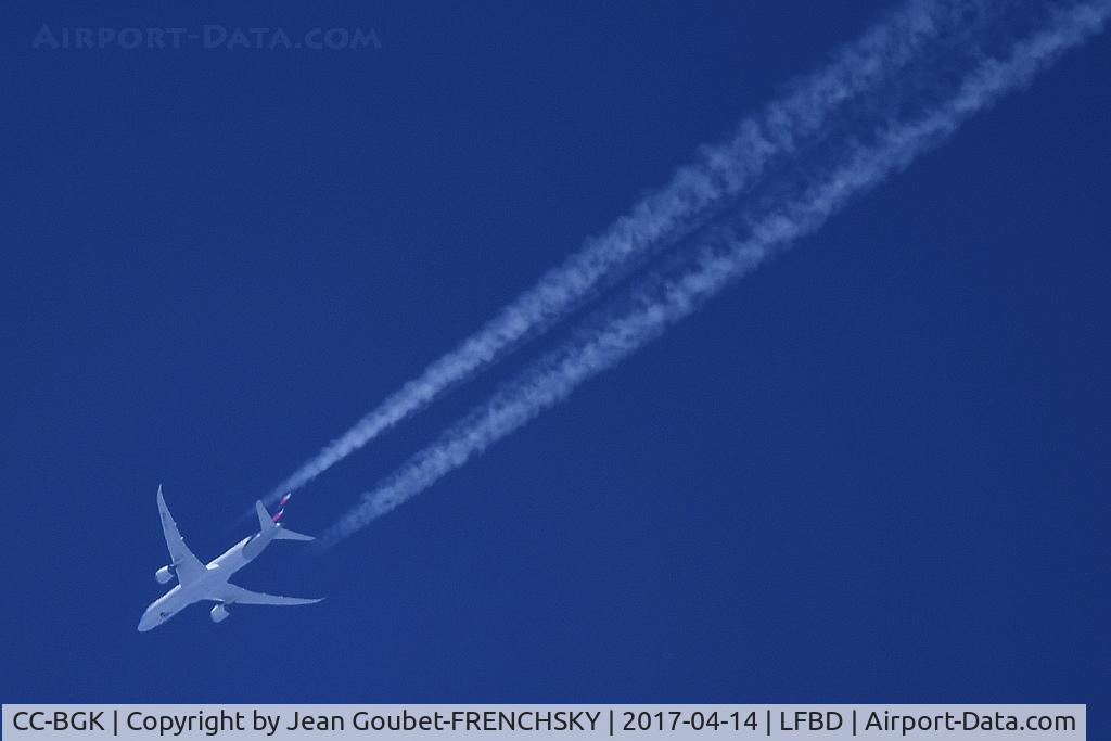 CC-BGK, 2016 Boeing 787-9 Dreamliner C/N 38474, LATAM 704 Madrid to Francfort, level 400
