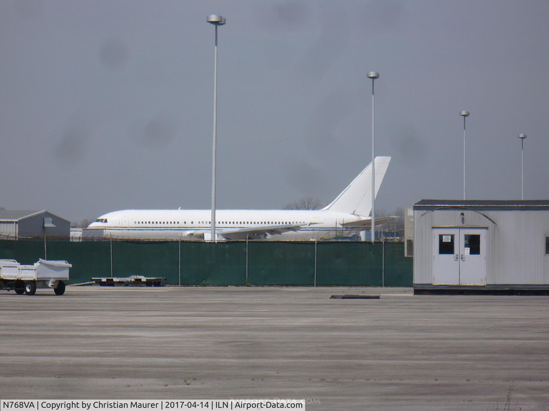 N768VA, 1982 Boeing 767-222 C/N 21869, Boeing 767-222