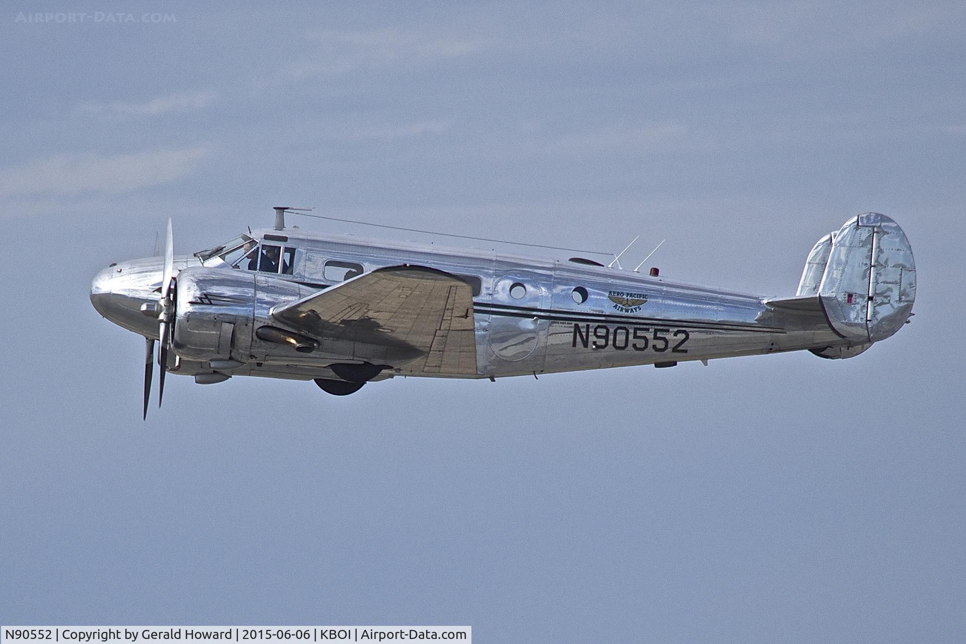N90552, 1948 Beech D18S C/N A-420, Departing RWY 10L.