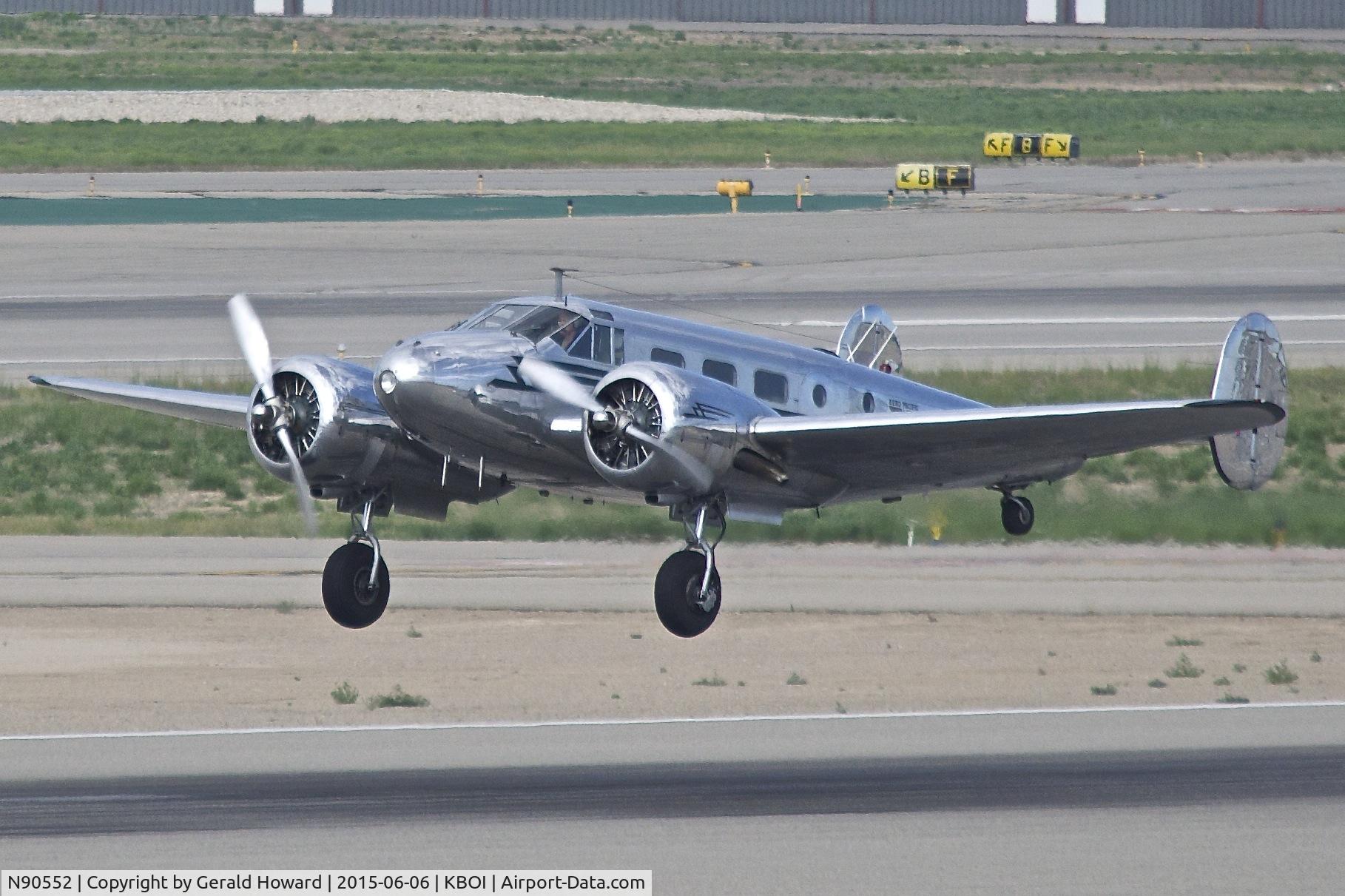 N90552, 1948 Beech D18S C/N A-420, Lifting off from RWY 10L.