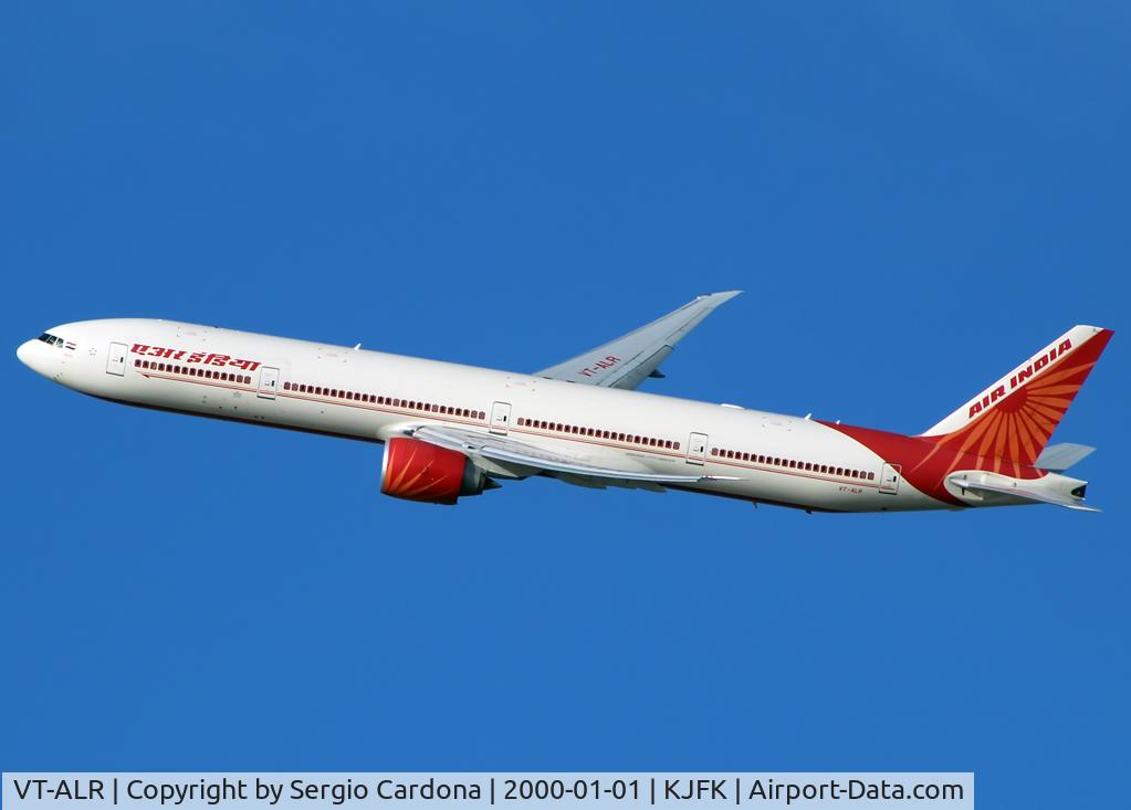 VT-ALR, 2009 Boeing 777-337/ER C/N 36316, VT-ALR seen climbing out of New York's John F Kennedy International Airport (KJFK) bound for New Delhi's Indira Gandhi international Airport (VIDP) as Air India 102 !