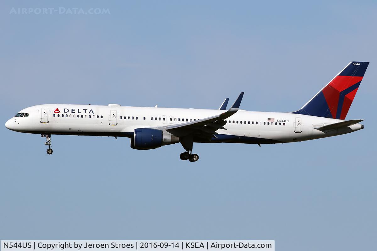 N544US, 1996 Boeing 757-251 C/N 26491, 757 AT KSEA